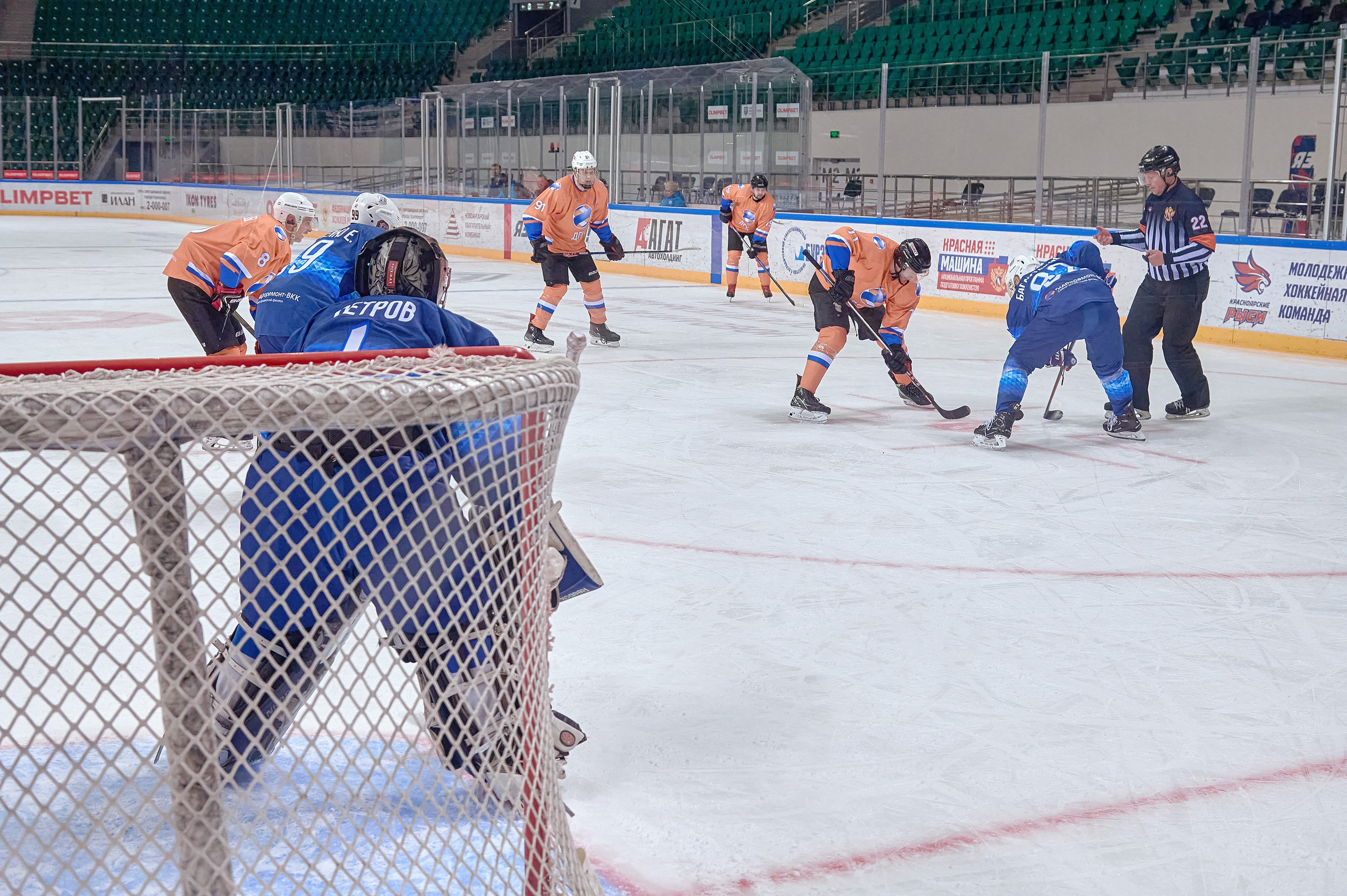 Платинум Арена — Хоккей — РусГидро. Фотограф Яковлев Роман — Красноярск