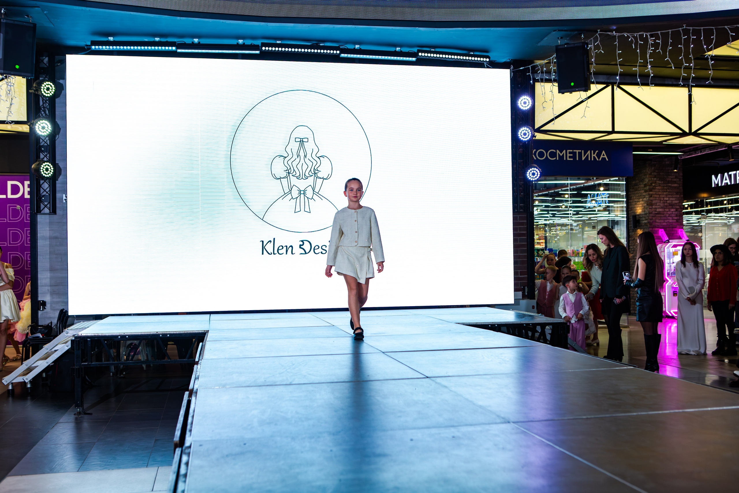 SAYMYNAME FASHION SHOW. Репортажный, семейный, свадебный, портретный фотограф