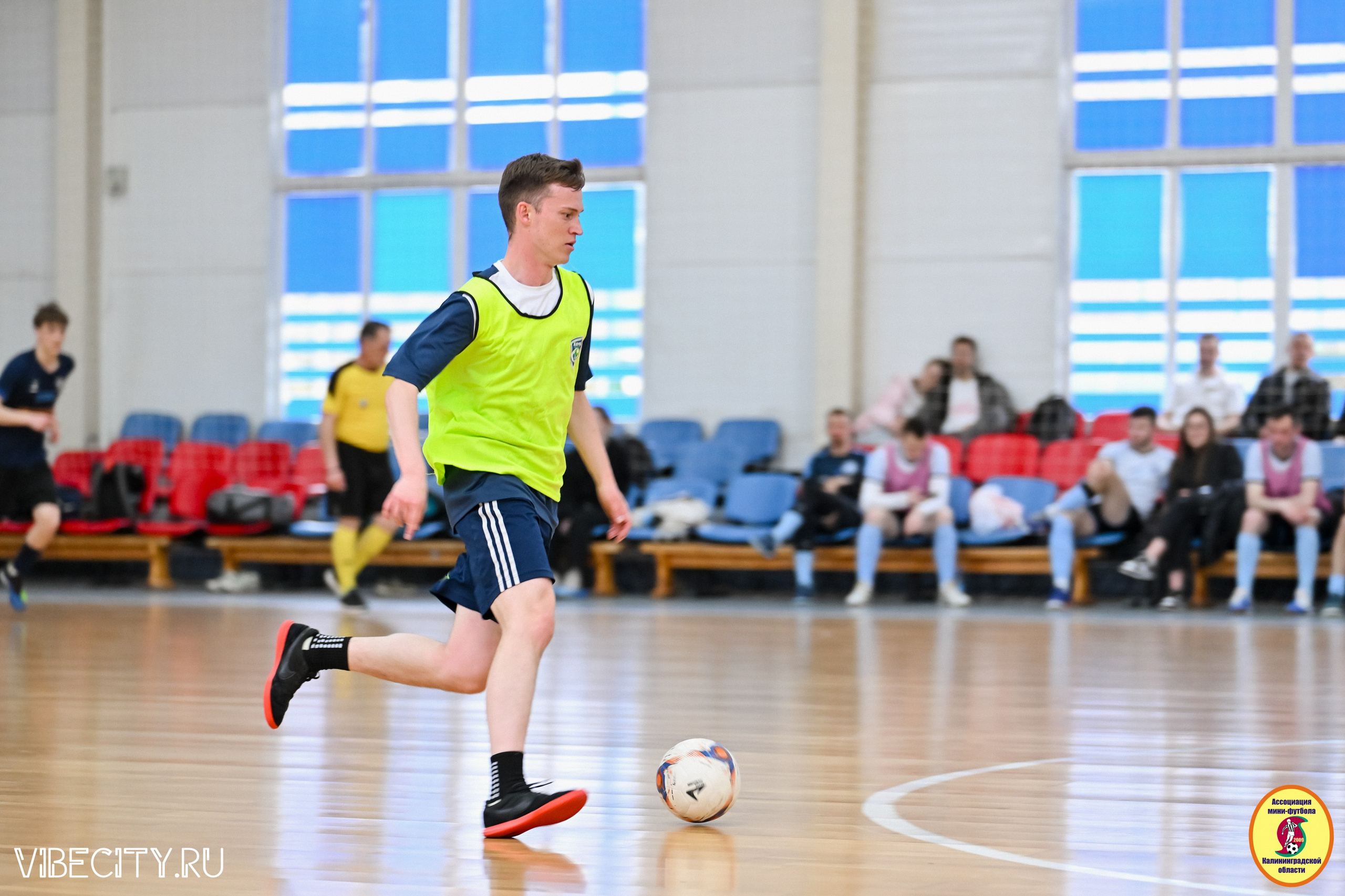 8 тур Корпоративной Бизнес-Лиги по футзалу. VIBECITY.RU Вайб Сити Ру Фоторепортажи Фотоотчеты Калининград