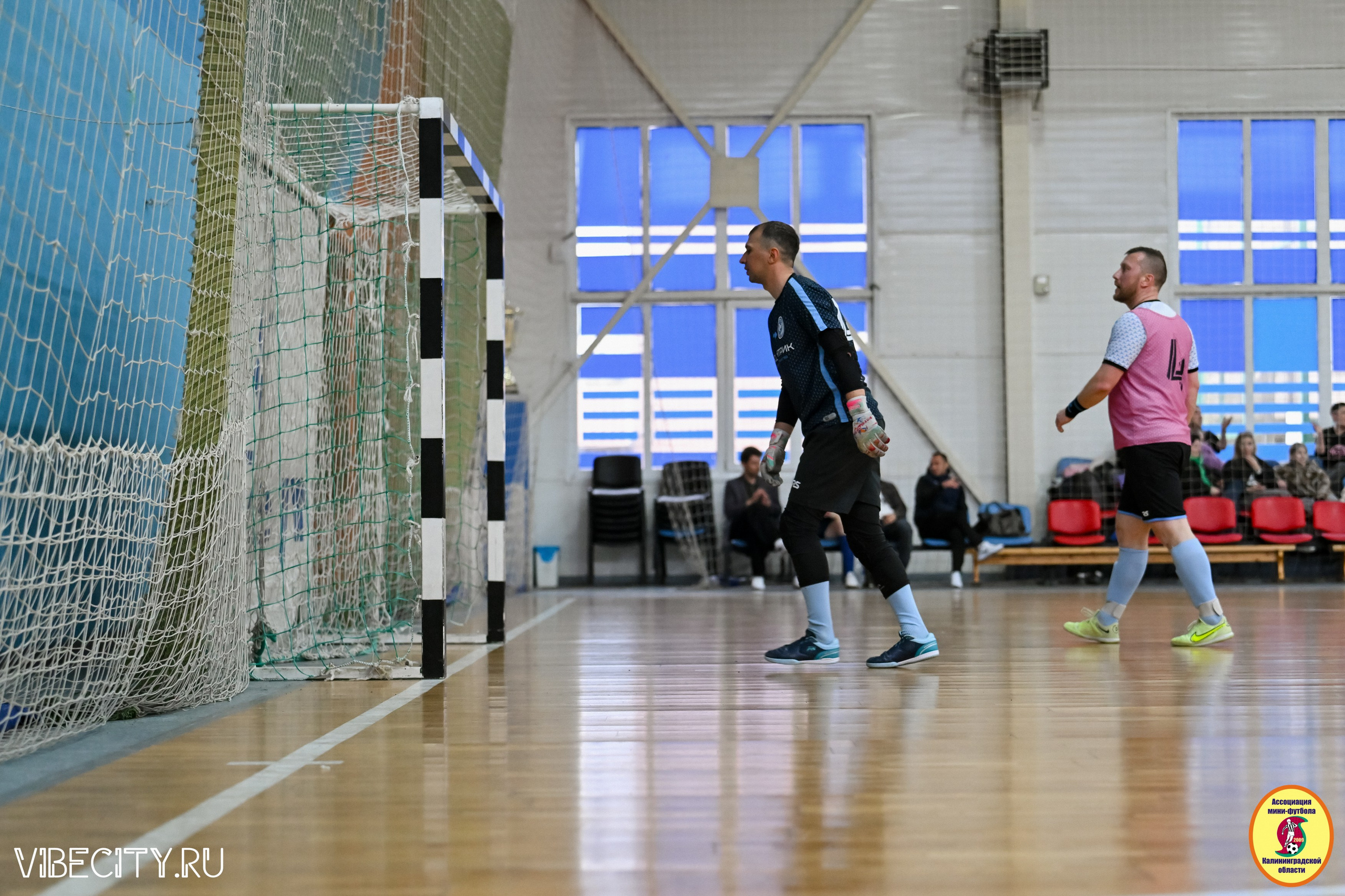 8 тур Корпоративной Бизнес-Лиги по футзалу. VIBECITY.RU Вайб Сити Ру Фоторепортажи Фотоотчеты Калининград