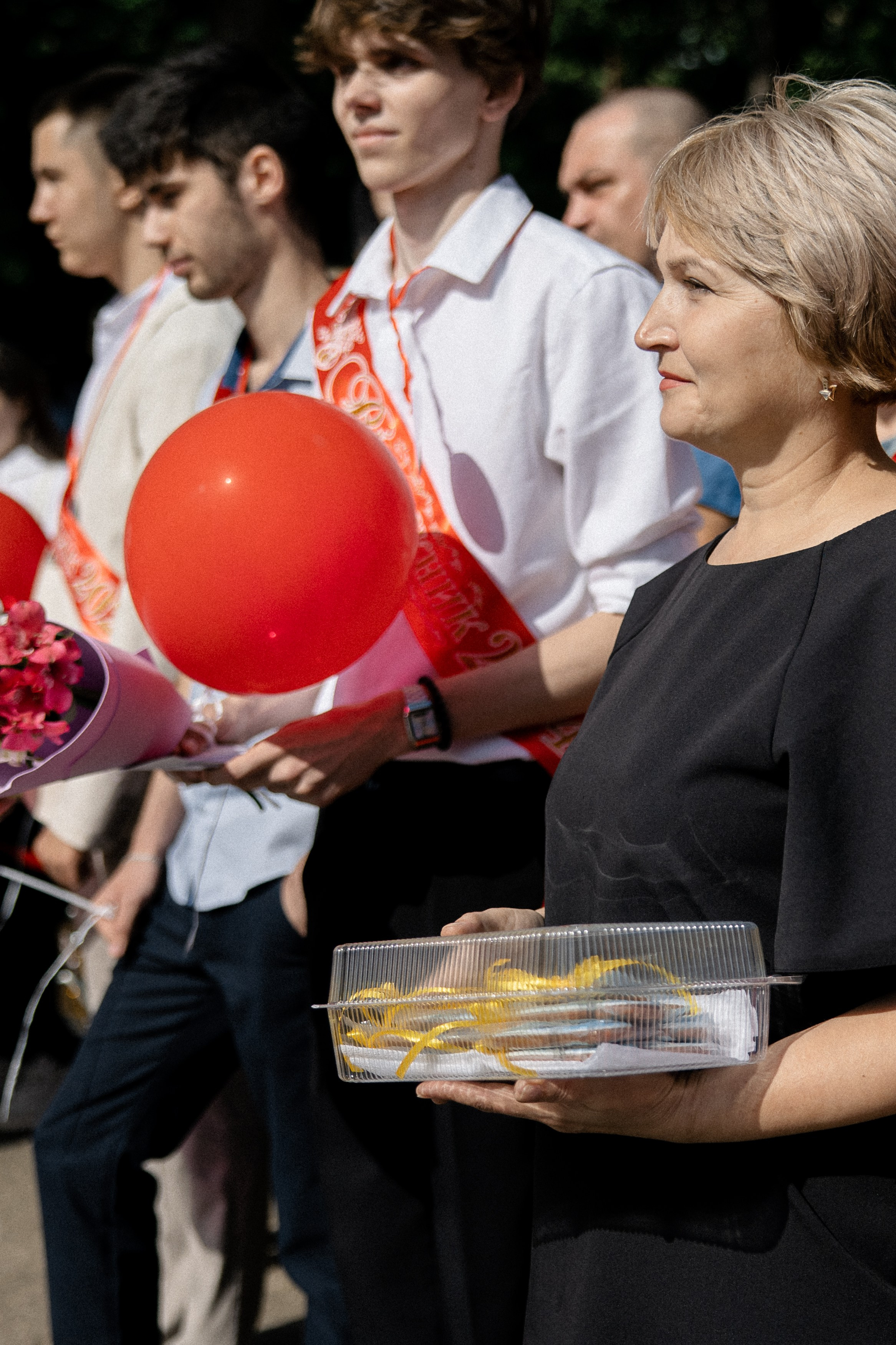Последний звонок — линейка. Свадебный фотограф Роман Еремеев