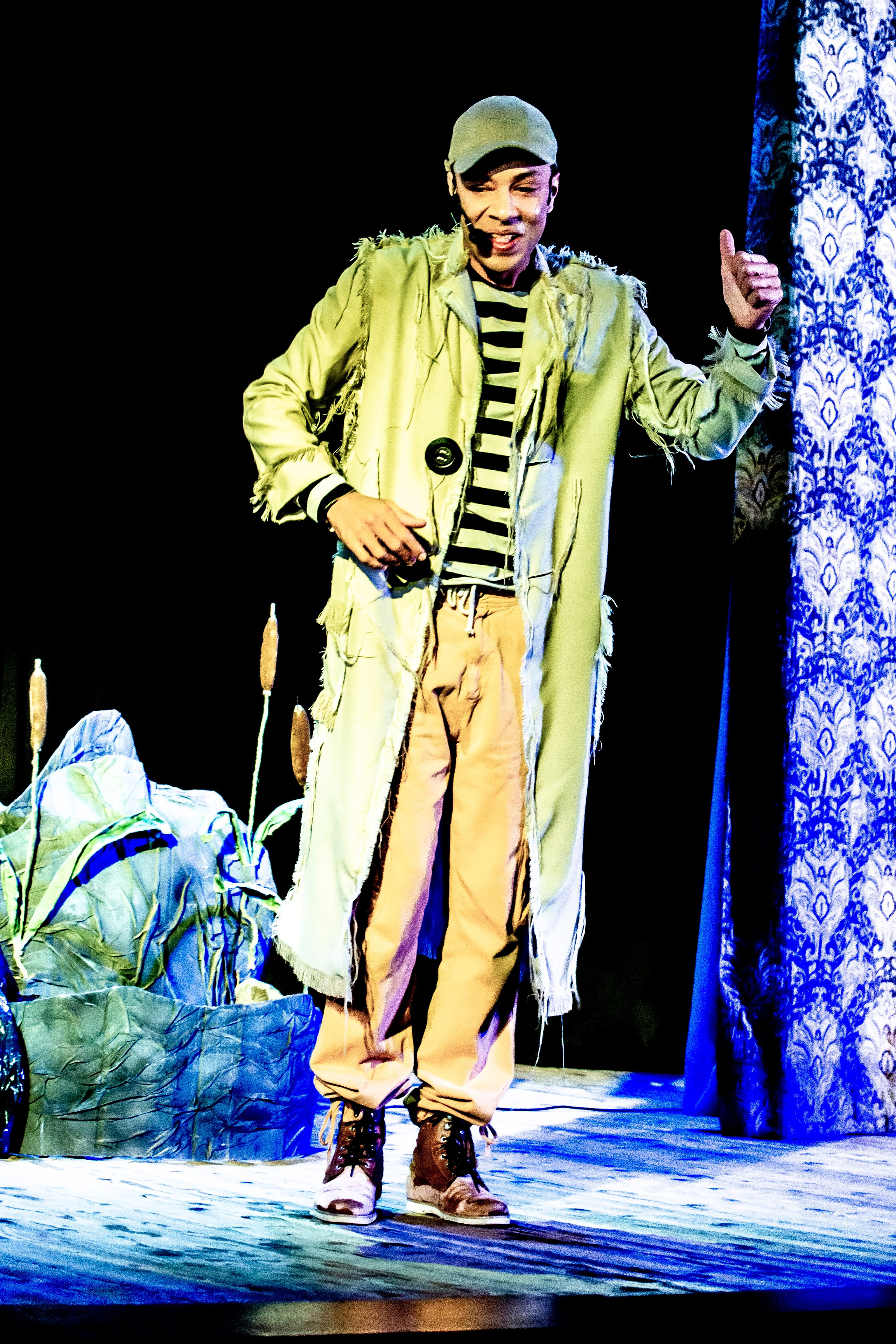 Спектакль театра Саквояж Лягушка путешествиница. Фотограф в Сочи Юрий Шептаев