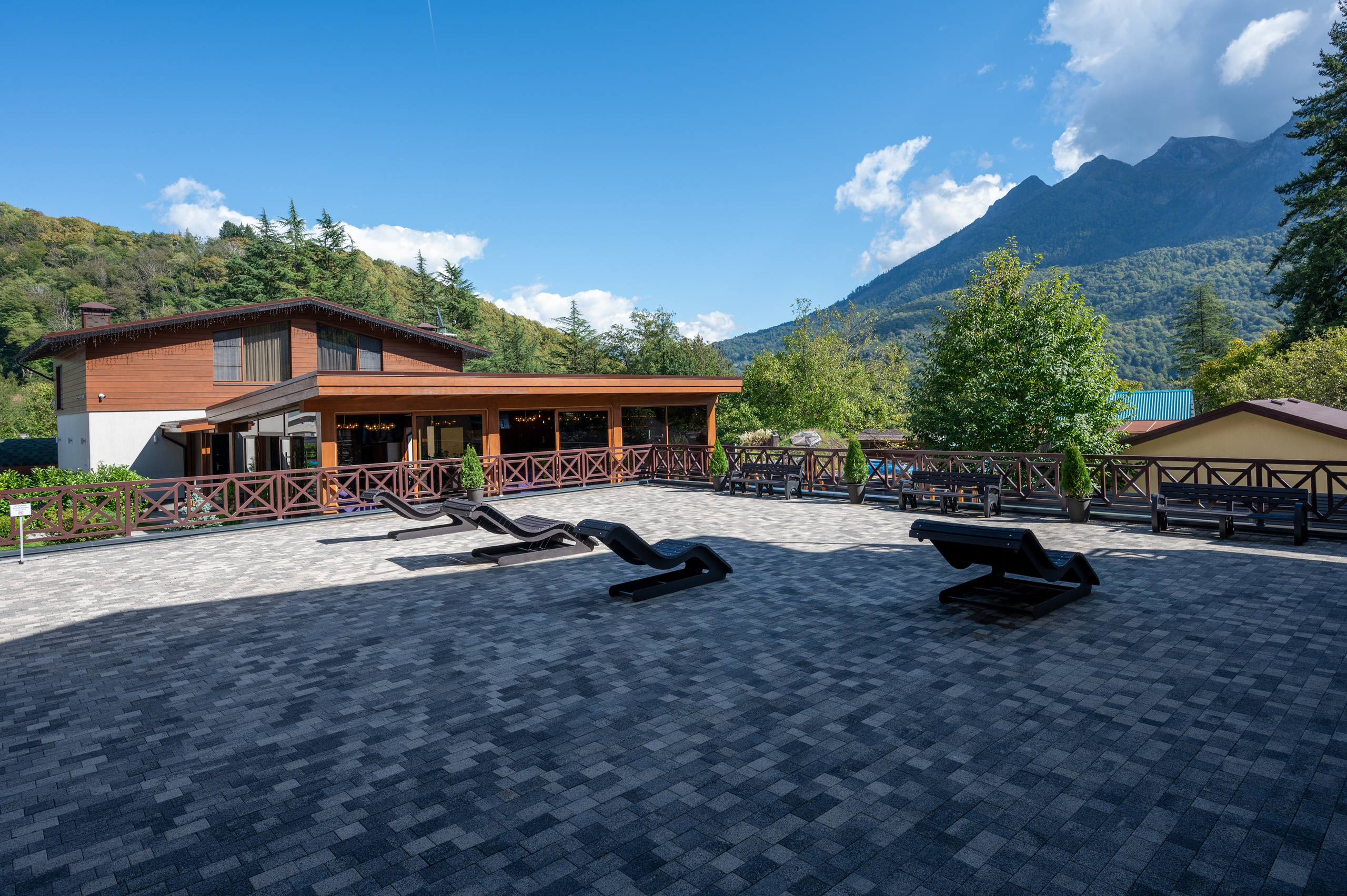 Апарт отель на Ачишховской. Репортажный фотограф в Красной Поляне и Сочи Павлюченко Екатерина