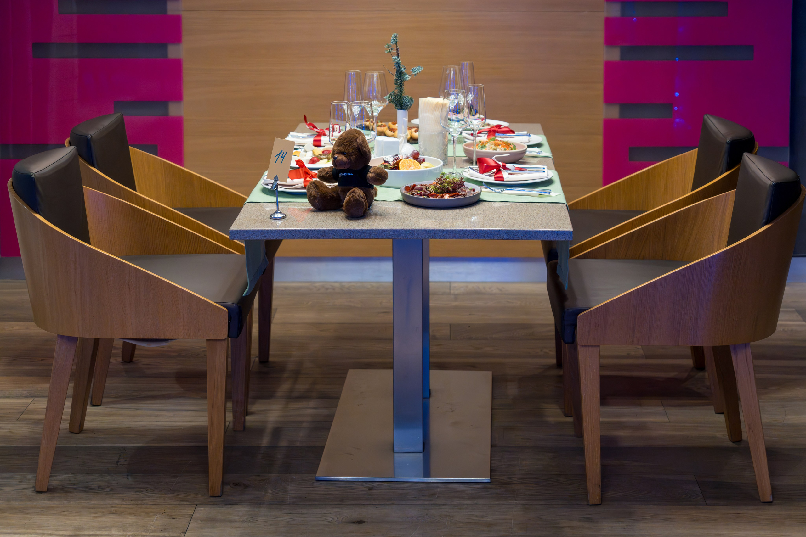 Новый год 2024 в ресторане Эрбелия. Репортажный фотограф в Красной Поляне и Сочи Павлюченко Екатерина