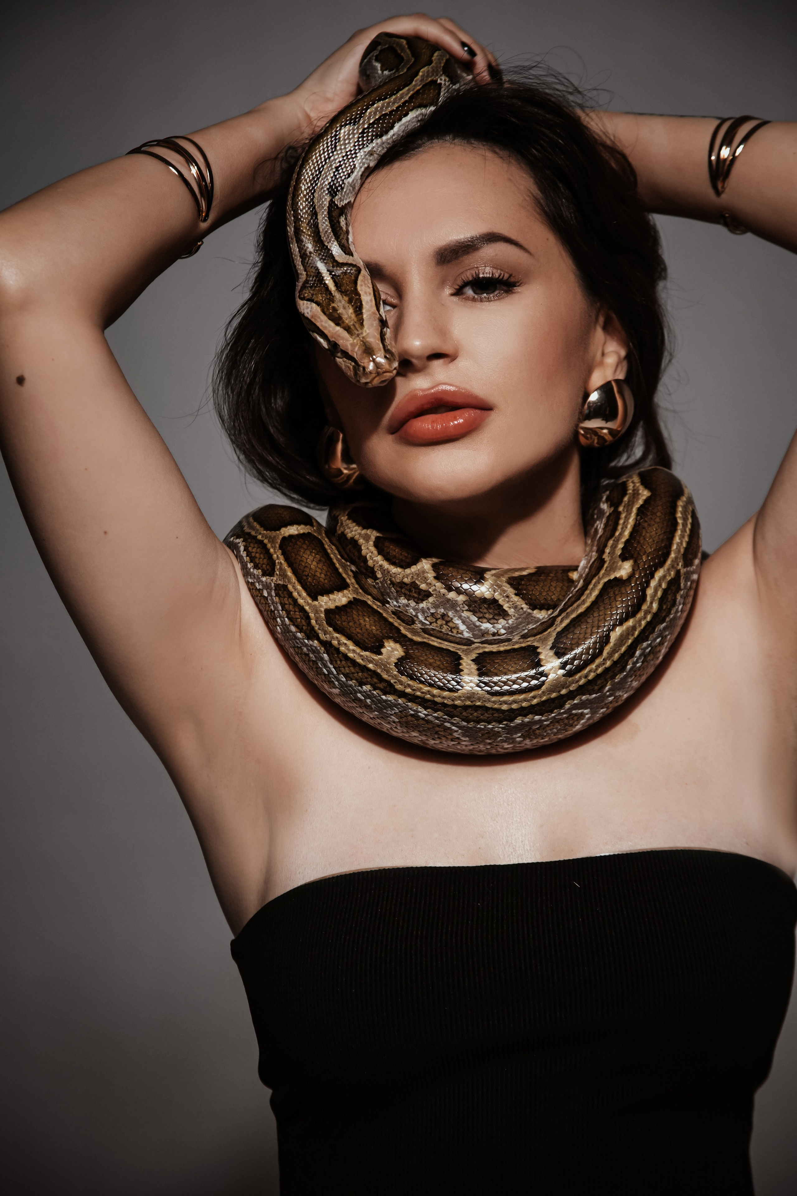 Женский портрет со змеей. Фотостудия № 1. Мария Авджян Фотограф и видеограф Краснодар