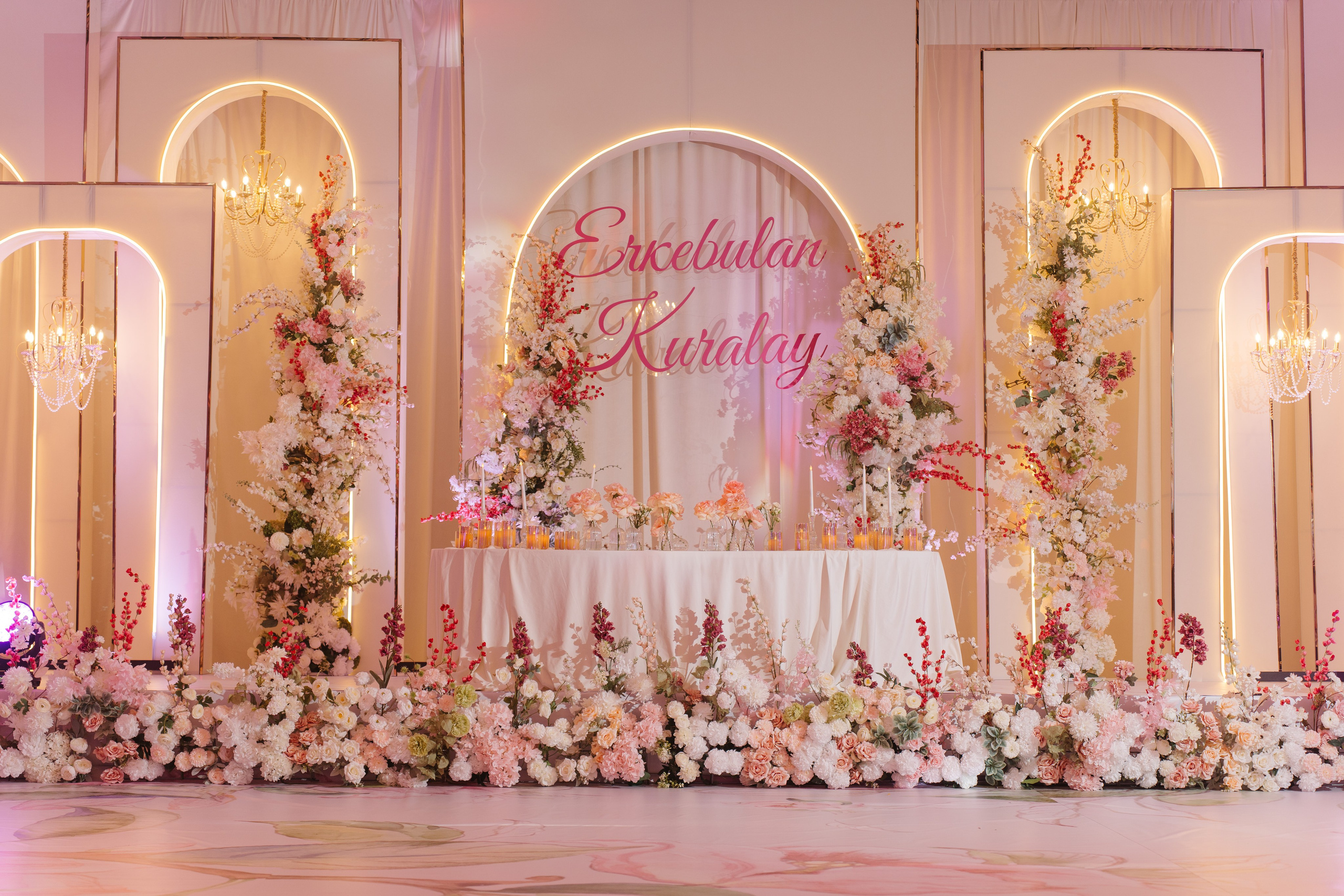 Kuralay Uzatu (Rixos). ___________________________________________________