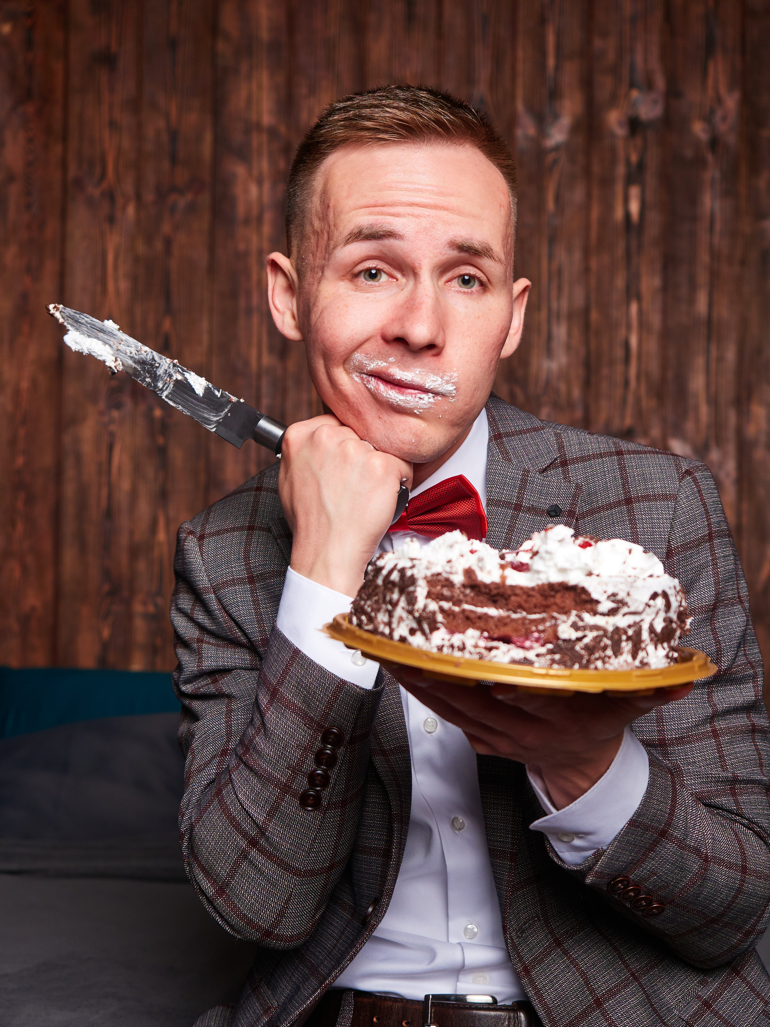 Игорь (ведущий). Главная