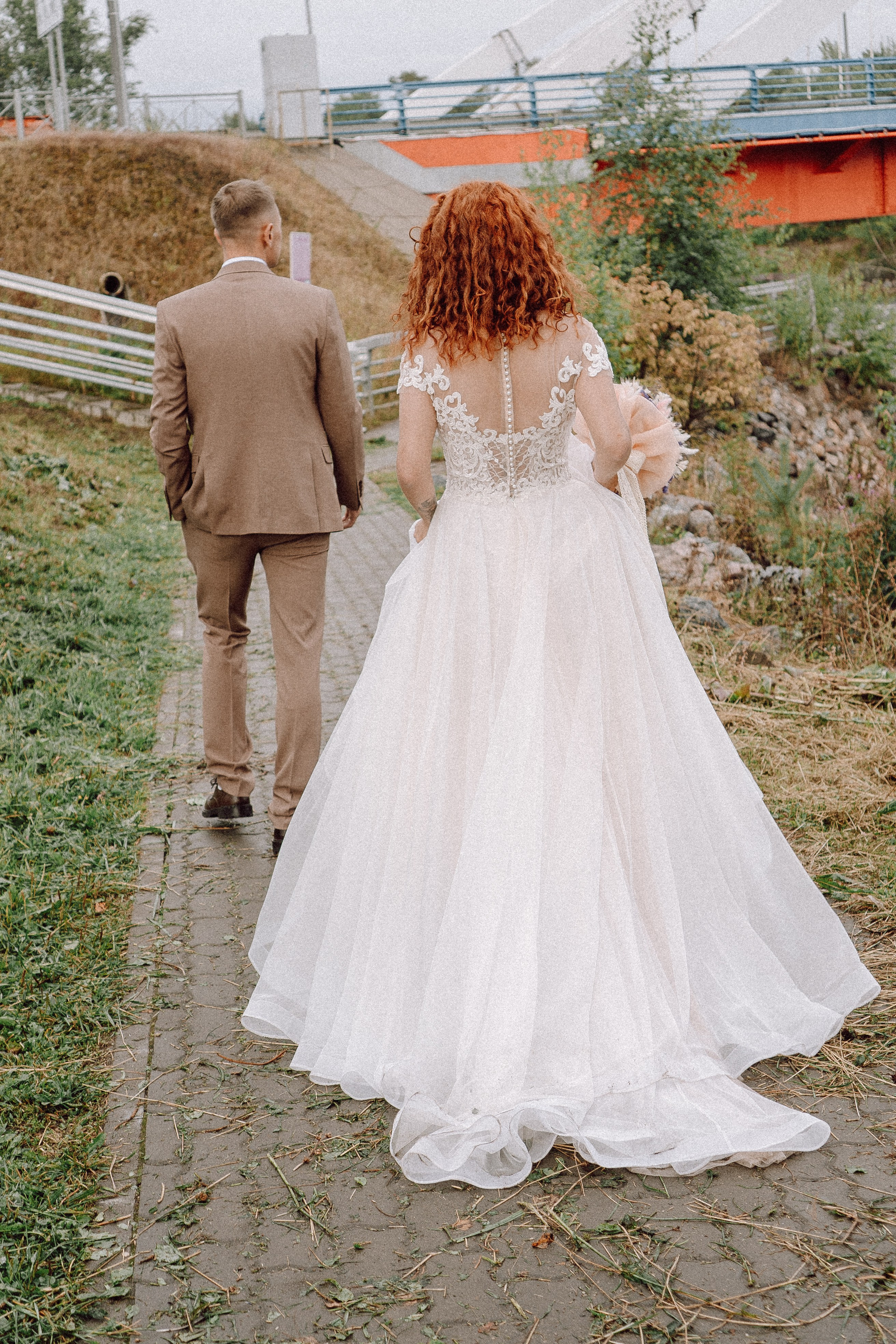 СВАДЕБНАЯ ФОТОСЕССИИЯ ПАРЫ В ГОРОДЕ ПРИОЗЕРСК В СОСНОВОМ ЛЕСУ И С ПИКАПОМ. Профессиональный фотограф, Санкт-Петербург — Виктория Богомолова