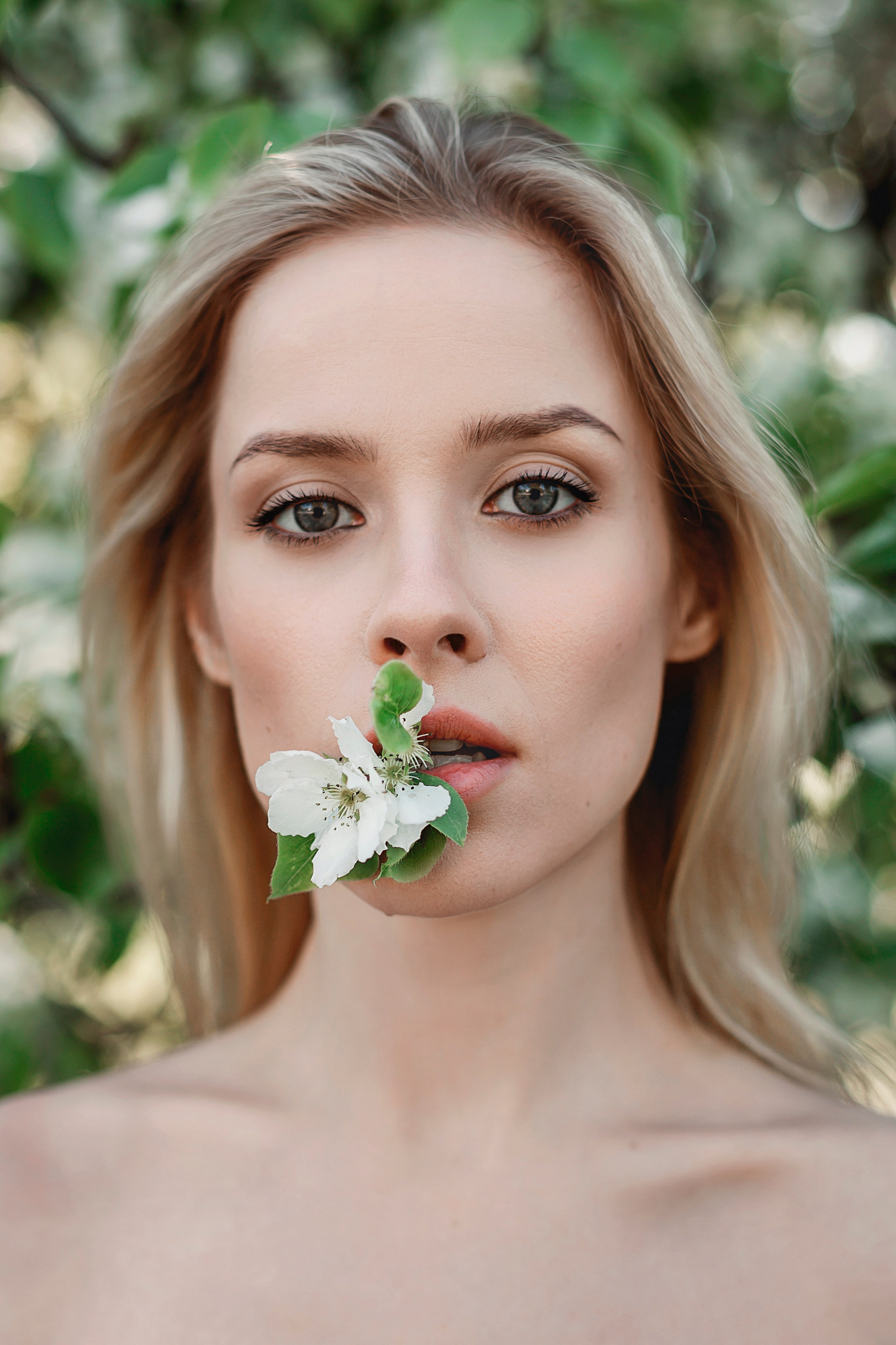 портрет девшки в цветении