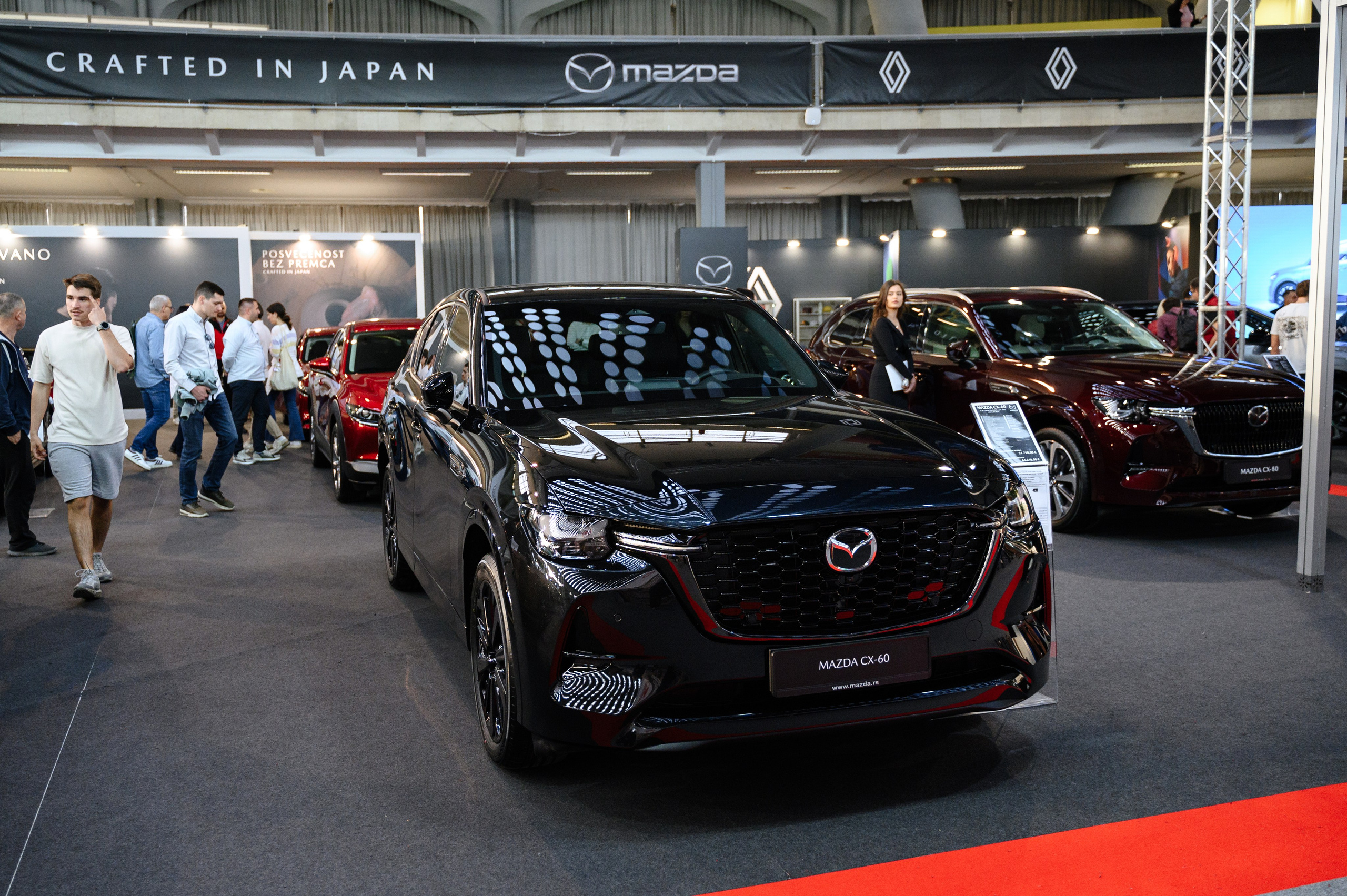 56-й Международный автосалон в Белграде. Елена Чеснокова спортивный фотограф во Владимире и Белграде