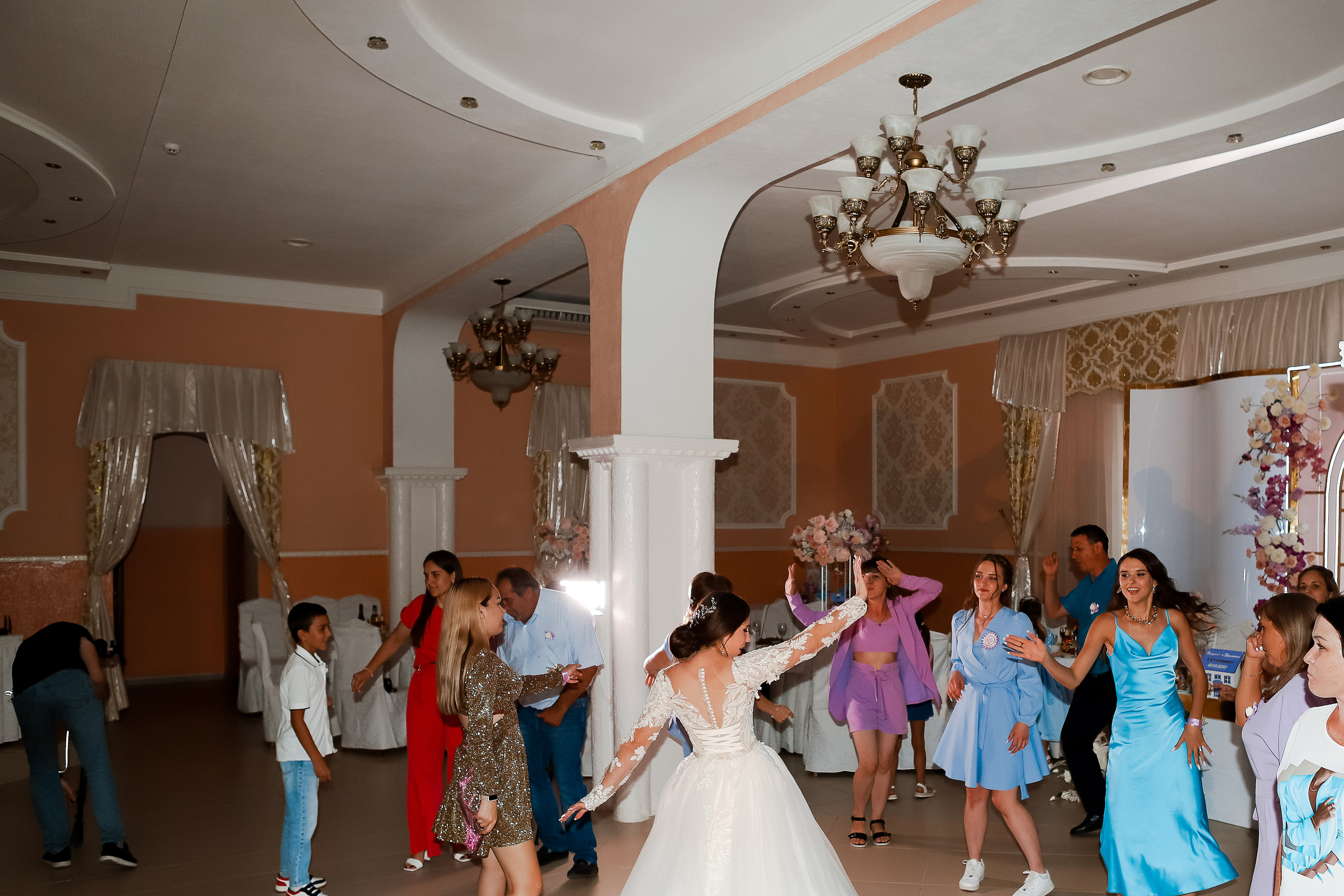 Владимир и Виолетта. Свадебный фотограф Евгения Фролова г. Каменск-Шахтинский, Донецк, Ростов