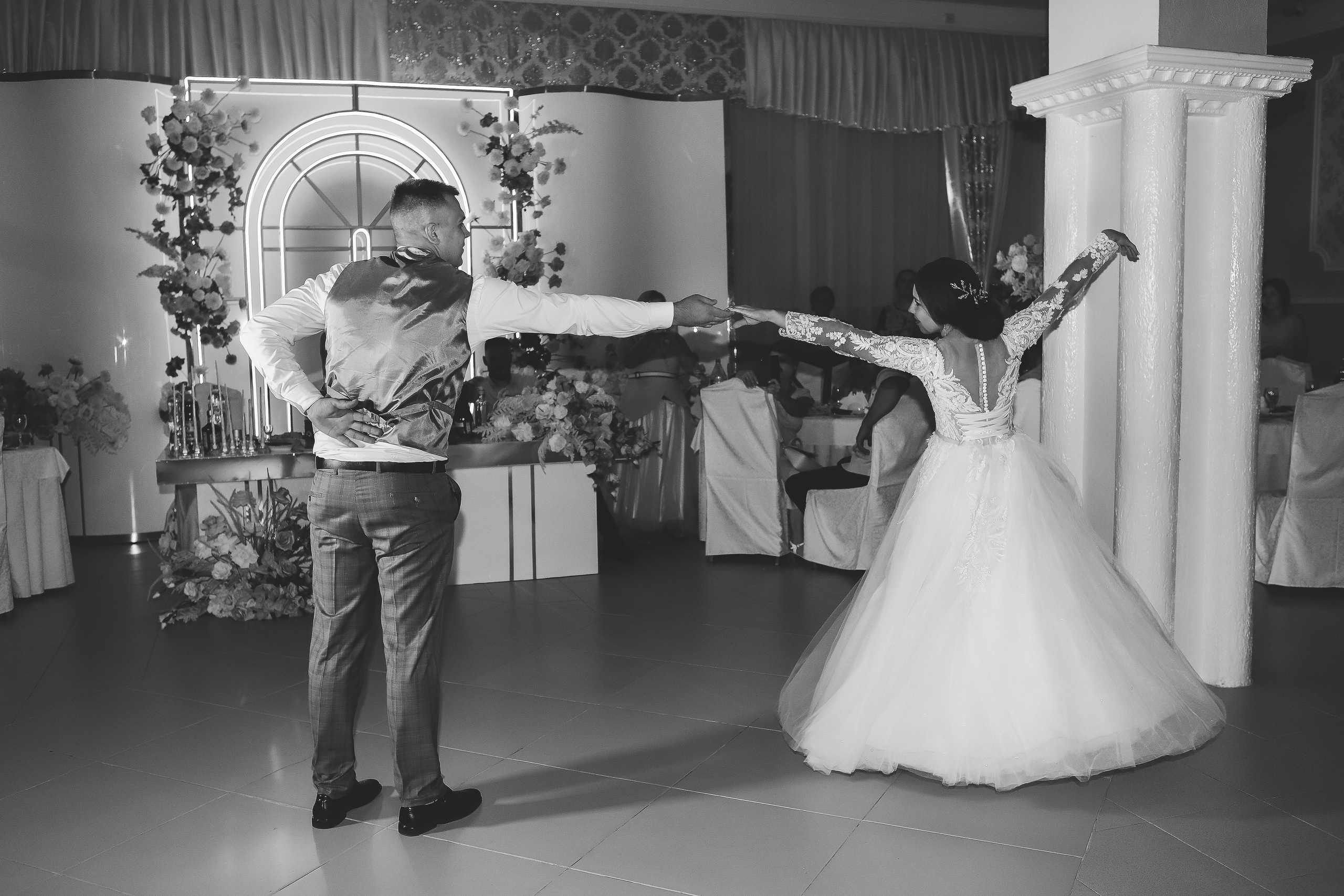 Владимир и Виолетта. Свадебный фотограф Евгения Фролова г. Каменск-Шахтинский, Донецк, Ростов