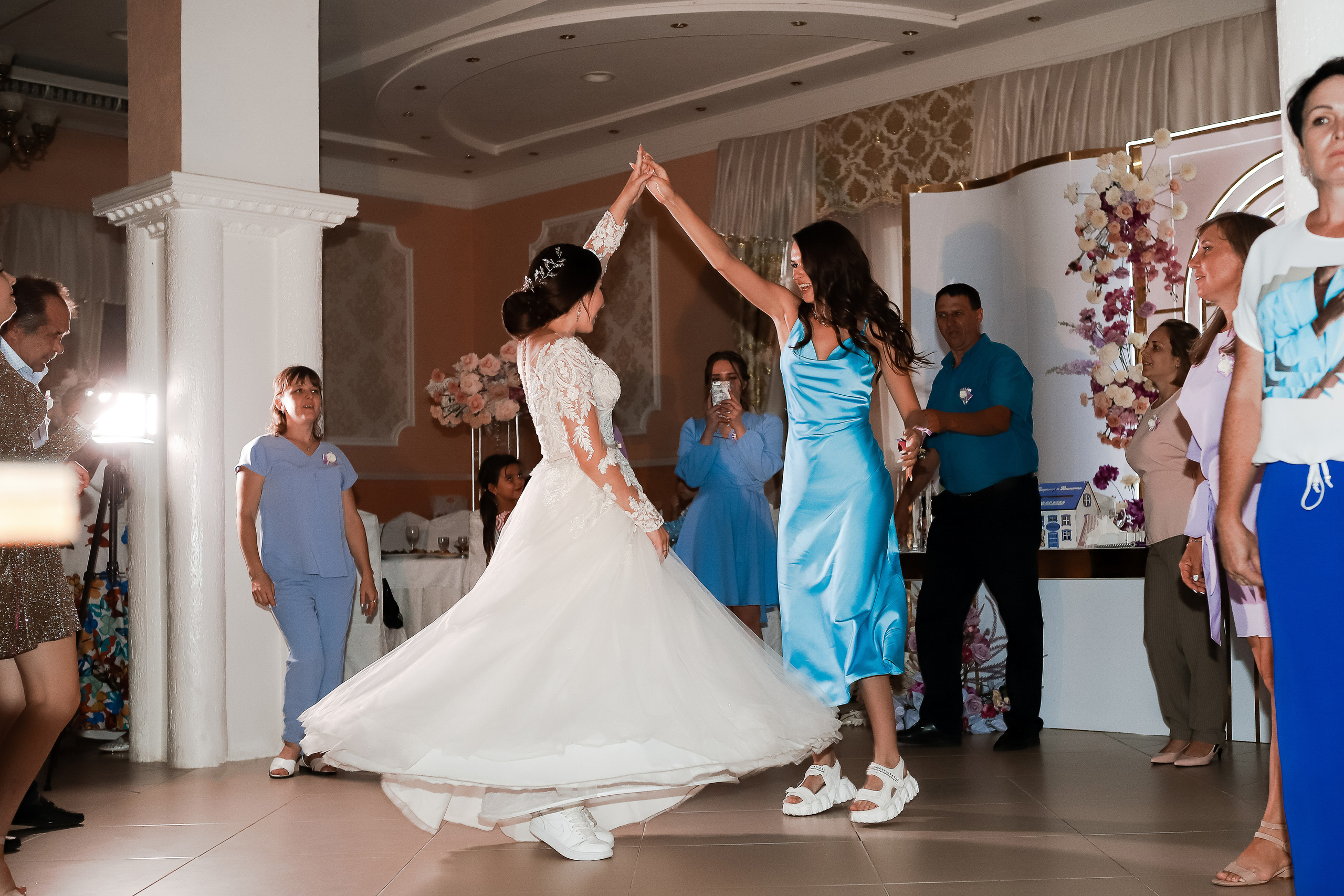 Владимир и Виолетта. Свадебный фотограф Евгения Фролова г. Каменск-Шахтинский, Донецк, Ростов