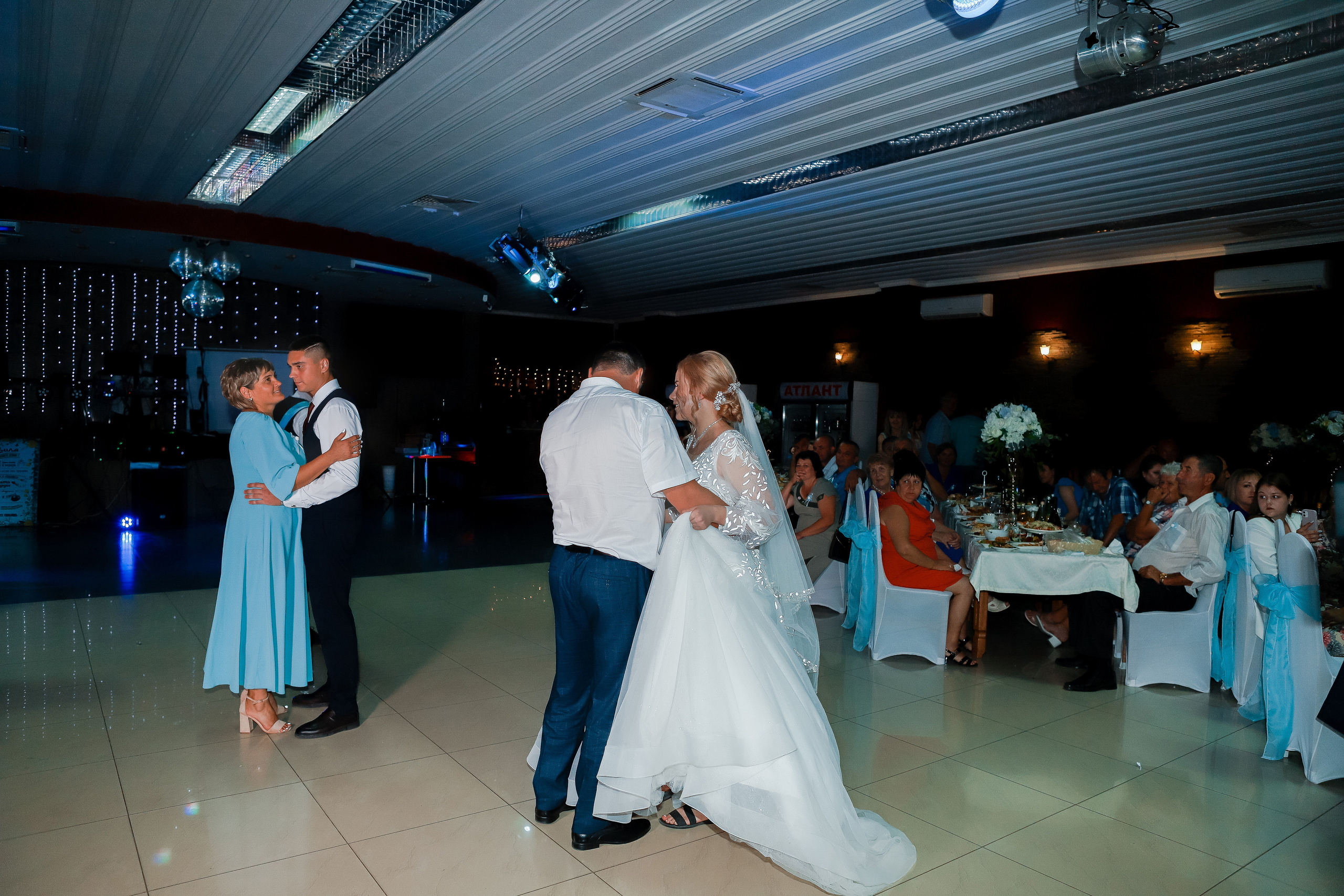 Диана и Денис. Свадебный фотограф Евгения Фролова г. Каменск-Шахтинский, Донецк, Ростов