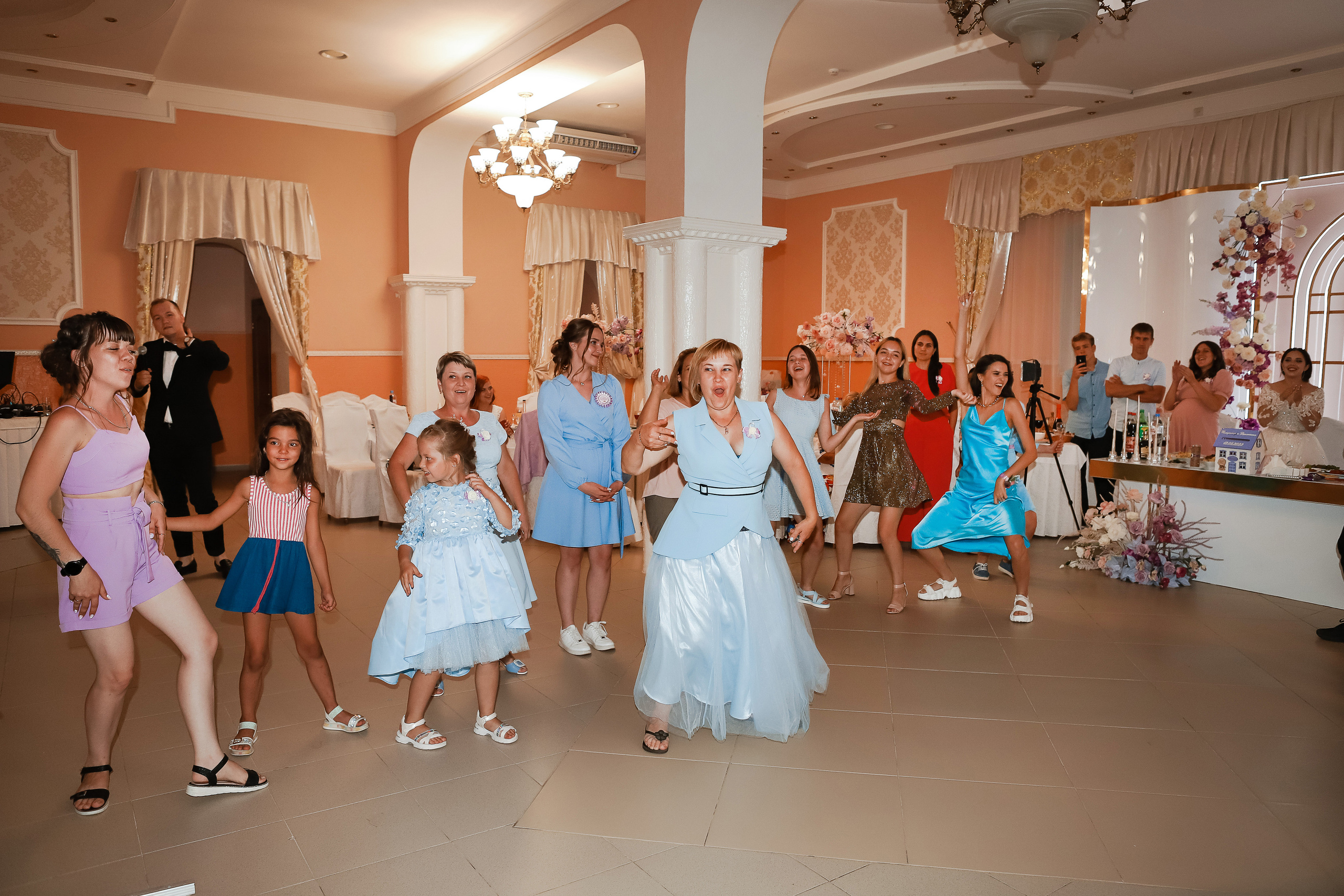 Владимир и Виолетта. Свадебный фотограф Евгения Фролова г. Каменск-Шахтинский, Донецк, Ростов