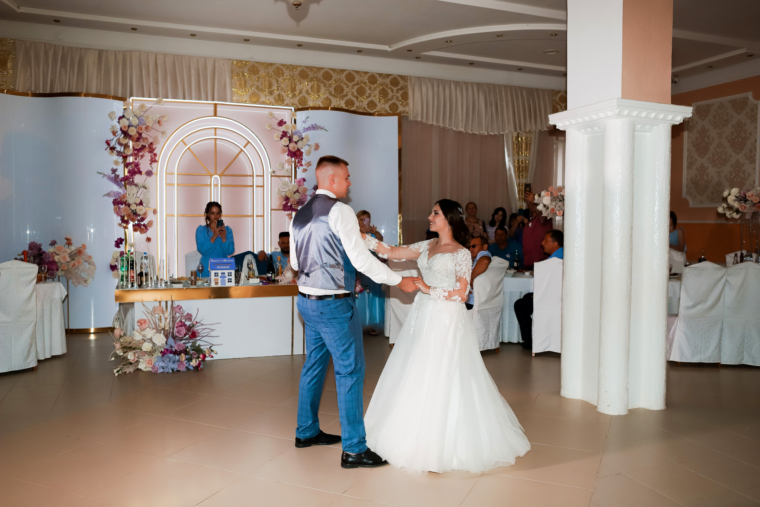 Владимир и Виолетта. Свадебный фотограф Евгения Фролова г. Каменск-Шахтинский, Донецк, Ростов