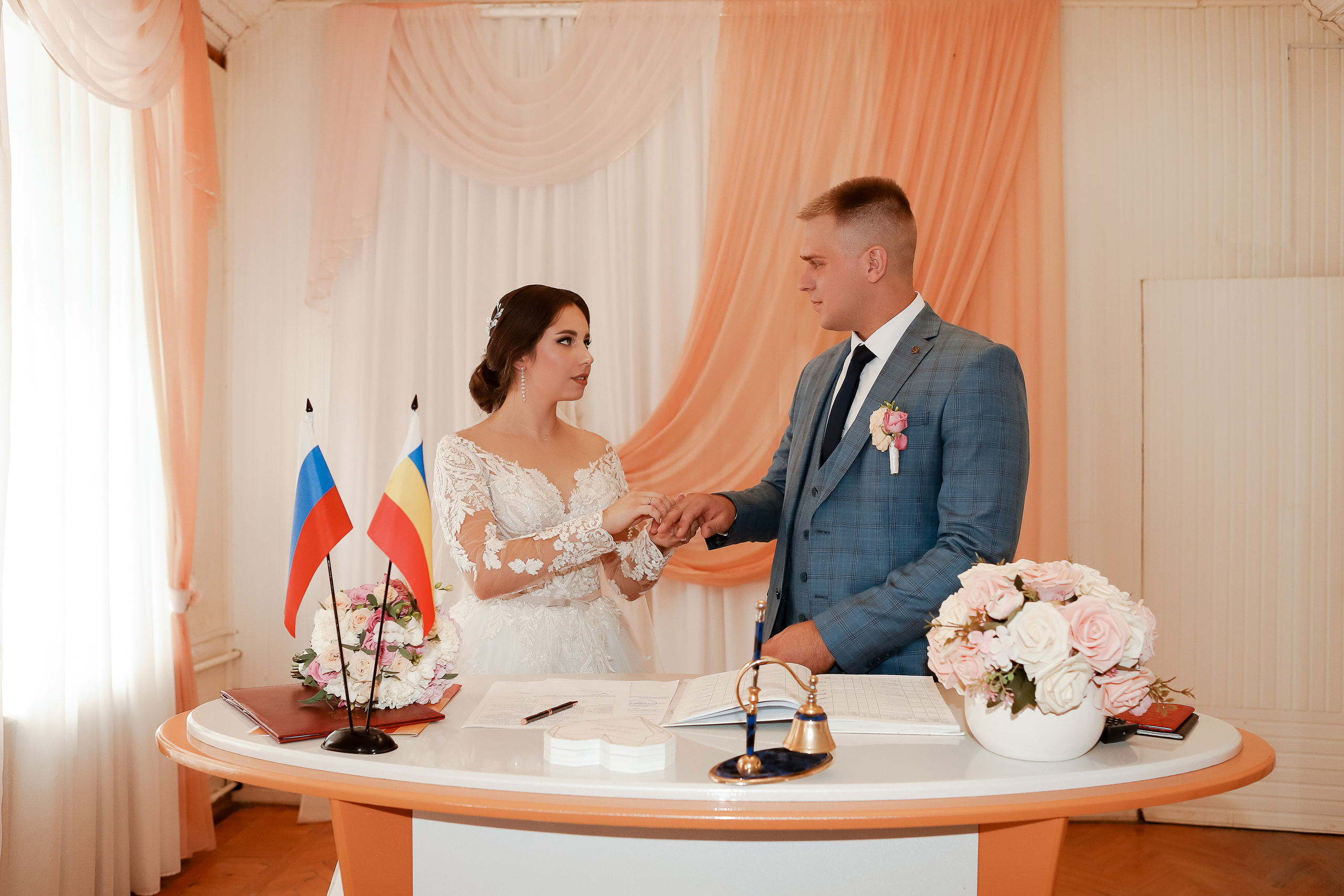 Владимир и Виолетта. Свадебный фотограф Евгения Фролова г. Каменск-Шахтинский, Донецк, Ростов