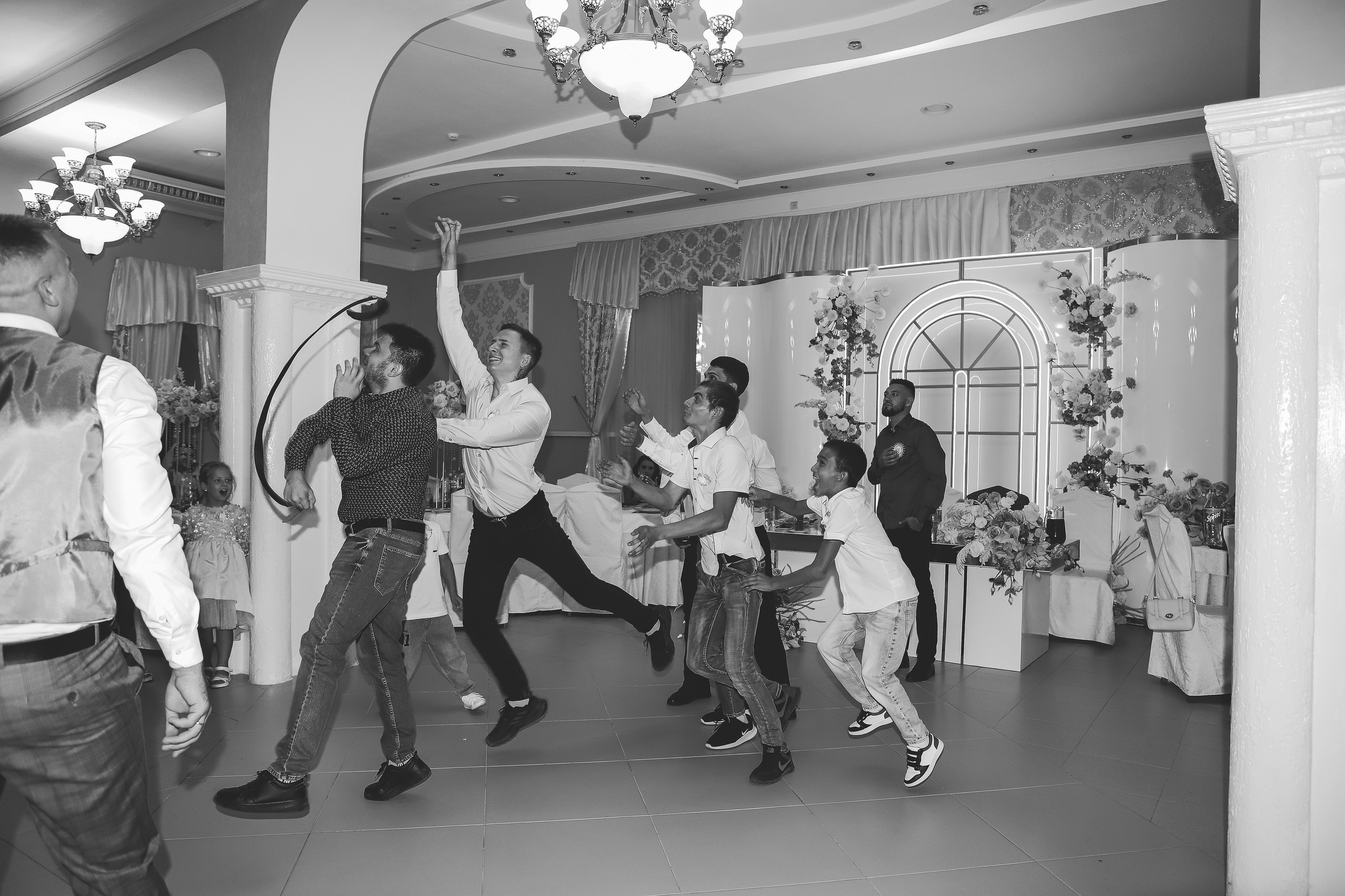 Владимир и Виолетта. Свадебный фотограф Евгения Фролова г. Каменск-Шахтинский, Донецк, Ростов