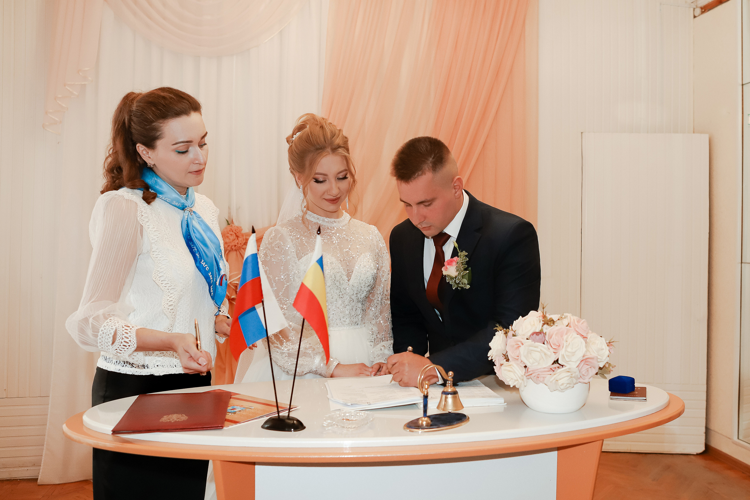 Екатерина и Денис. Свадебный фотограф Евгения Фролова г. Каменск-Шахтинский, Донецк, Ростов