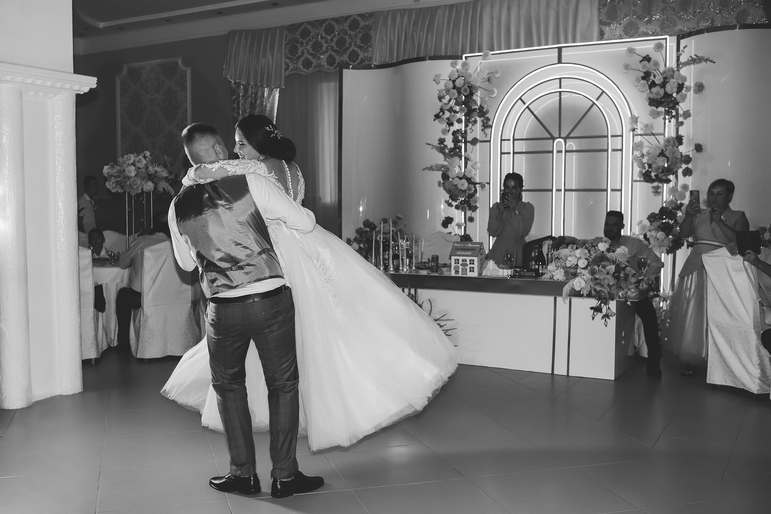 Владимир и Виолетта. Свадебный фотограф Евгения Фролова г. Каменск-Шахтинский, Донецк, Ростов