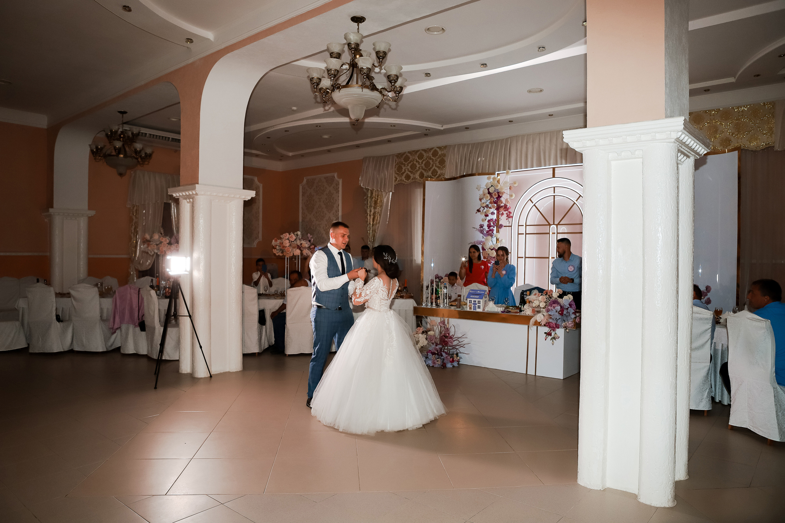 Владимир и Виолетта. Свадебный фотограф Евгения Фролова г. Каменск-Шахтинский, Донецк, Ростов