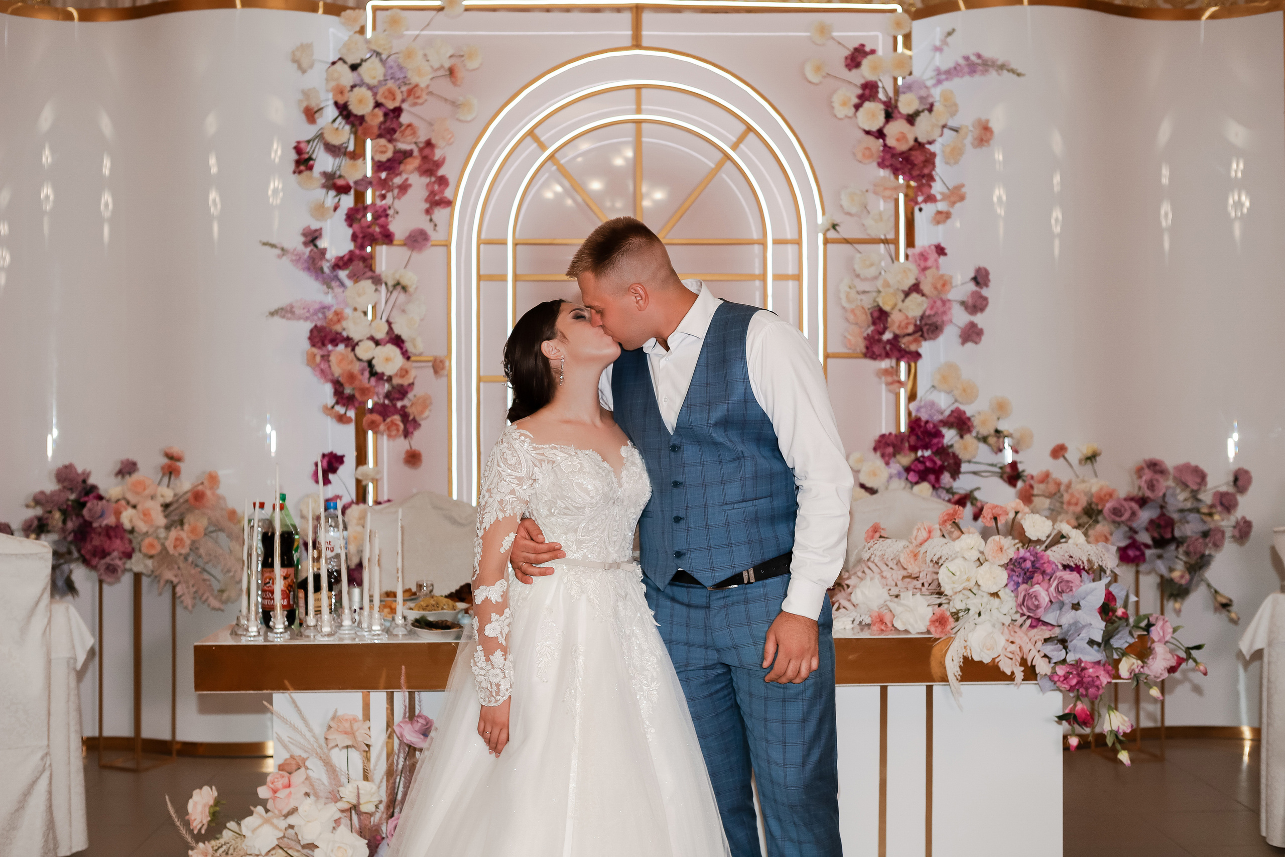 Владимир и Виолетта. Свадебный фотограф Евгения Фролова г. Каменск-Шахтинский, Донецк, Ростов