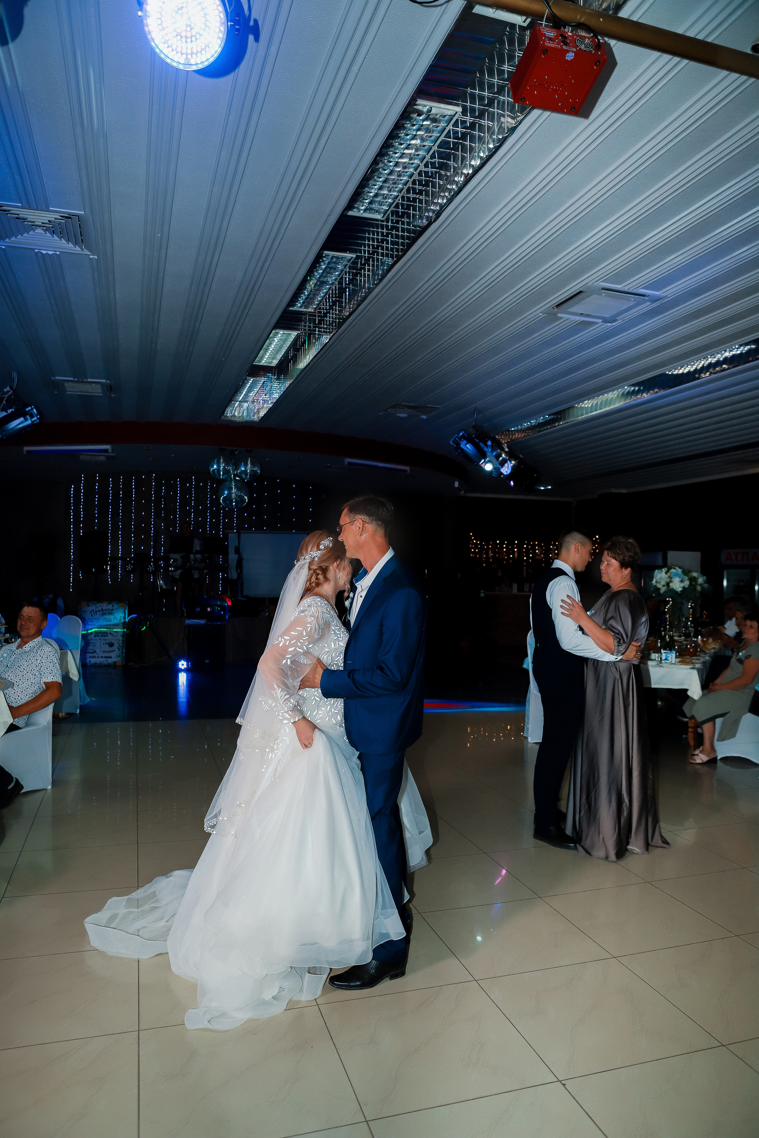 Диана и Денис. Свадебный фотограф Евгения Фролова г. Каменск-Шахтинский, Донецк, Ростов