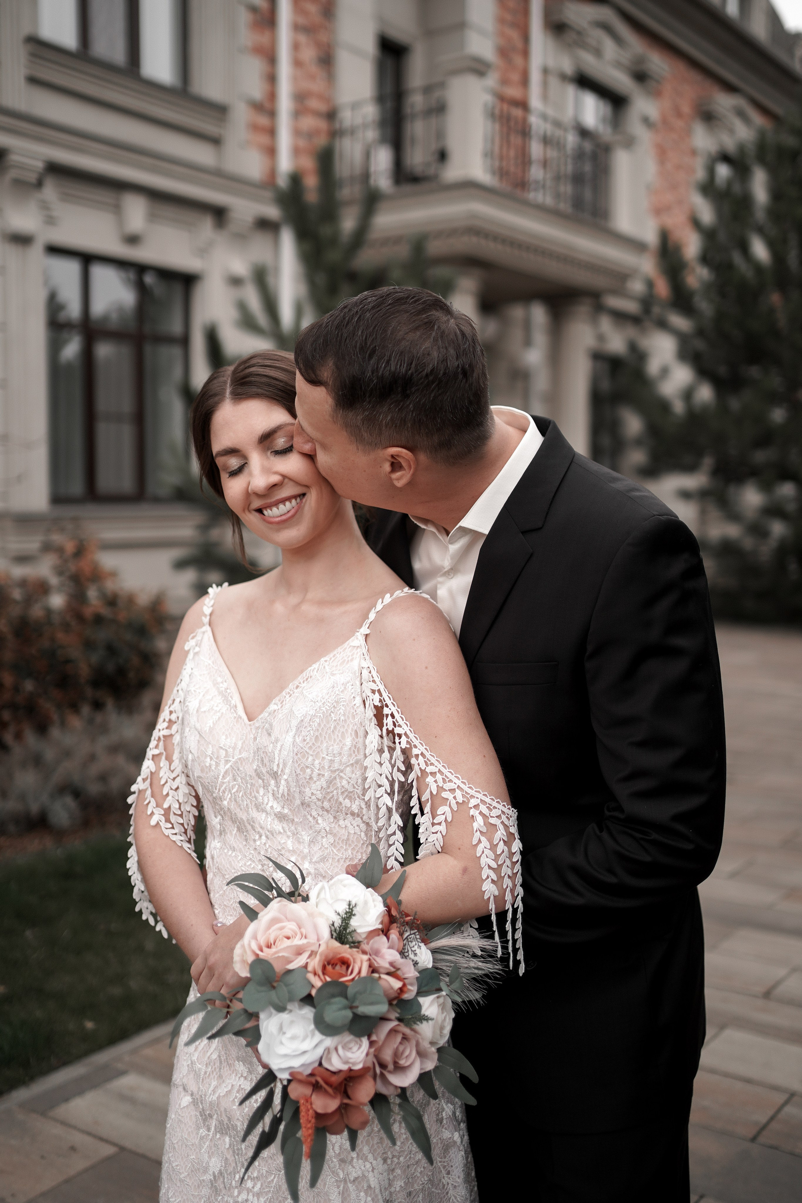 Свадебная фотосессия в Графском парке. Ростов-на-Дону. Свадебный фотограф в Ростове-на-Дону. Таинство Крещения и Венчания, семейные фотосессии. Алёна Чёботова