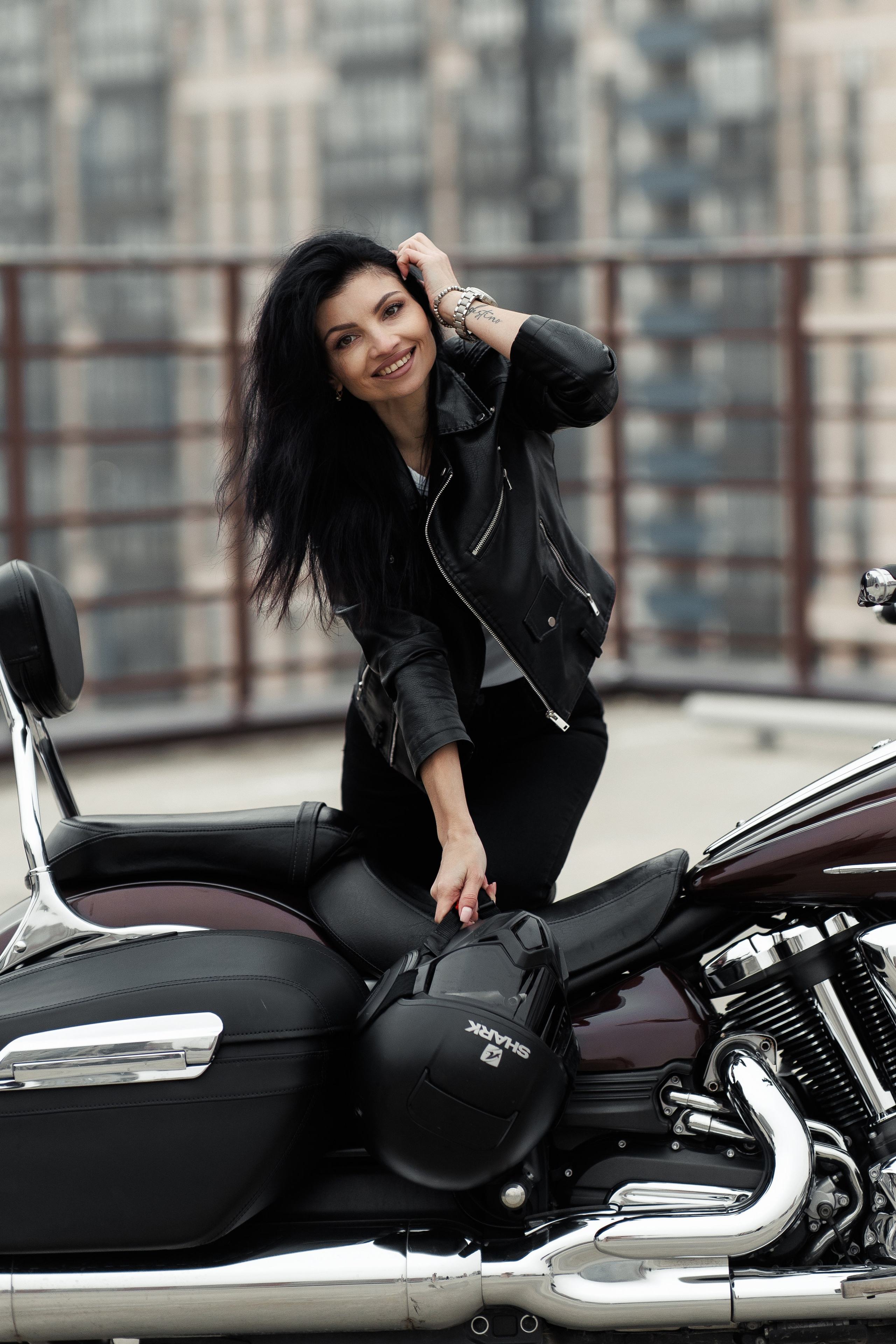 На крыше с мото