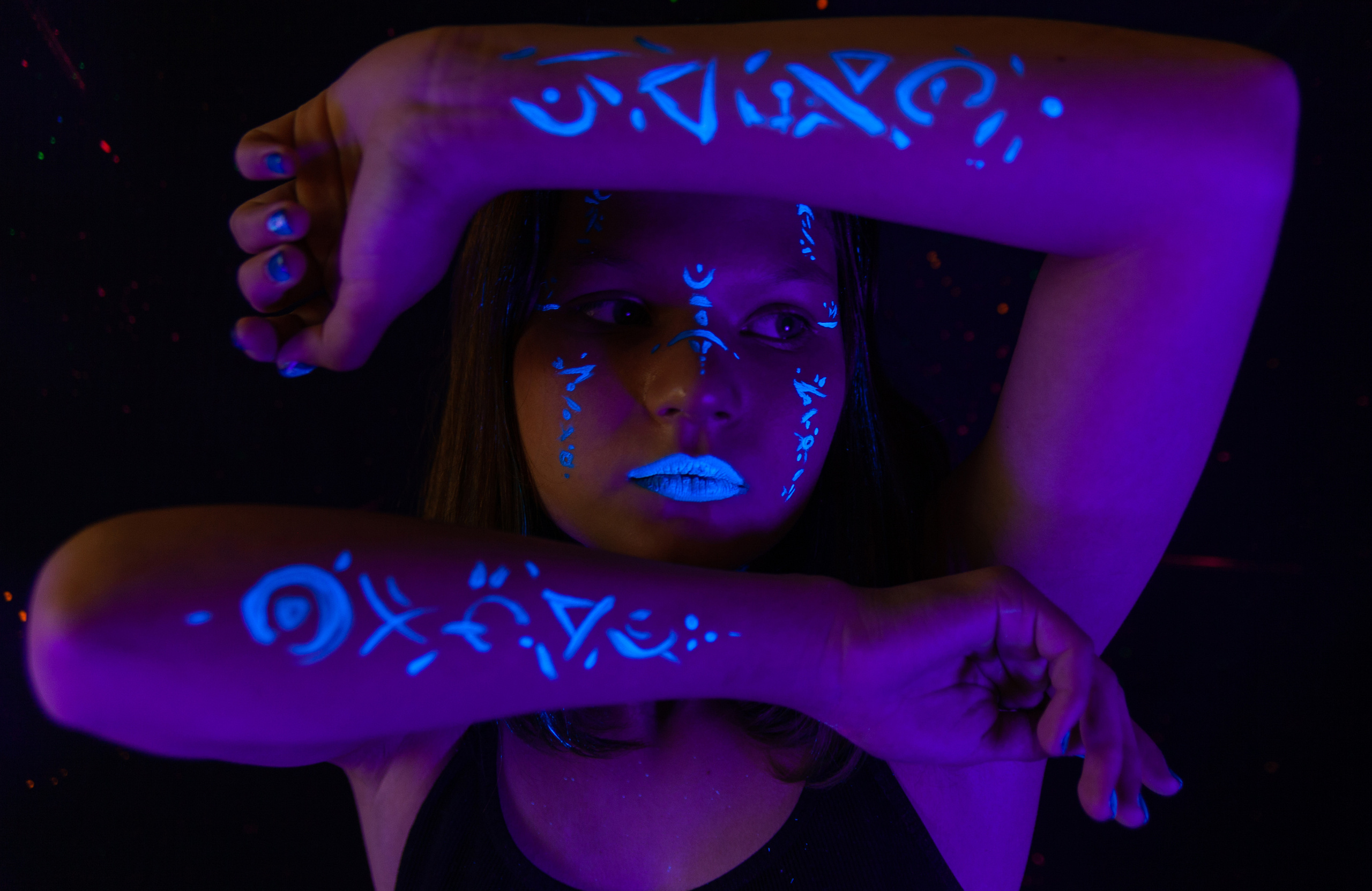 Неоновый девичник. Главная