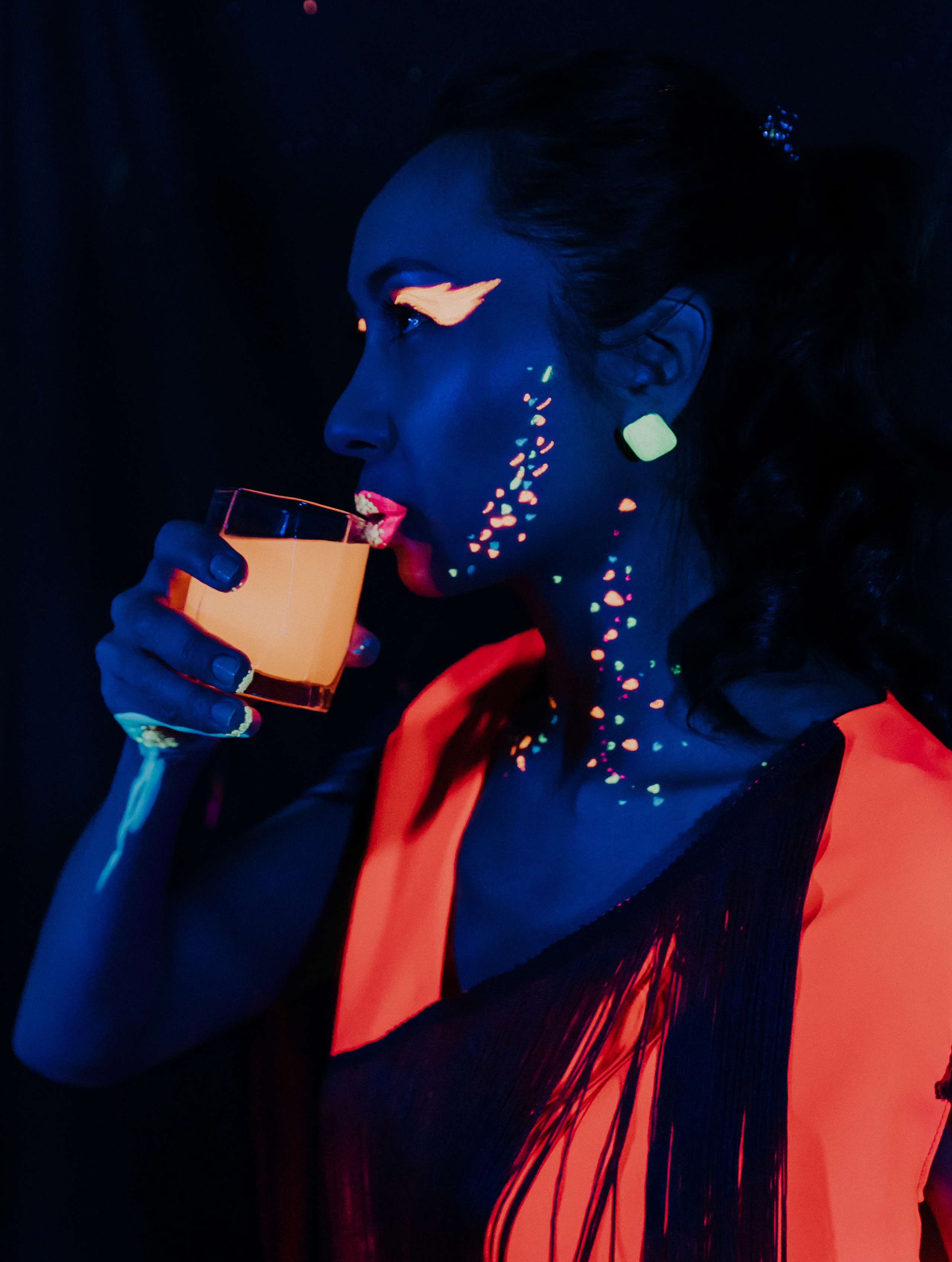 Неоновый девичник. Главная