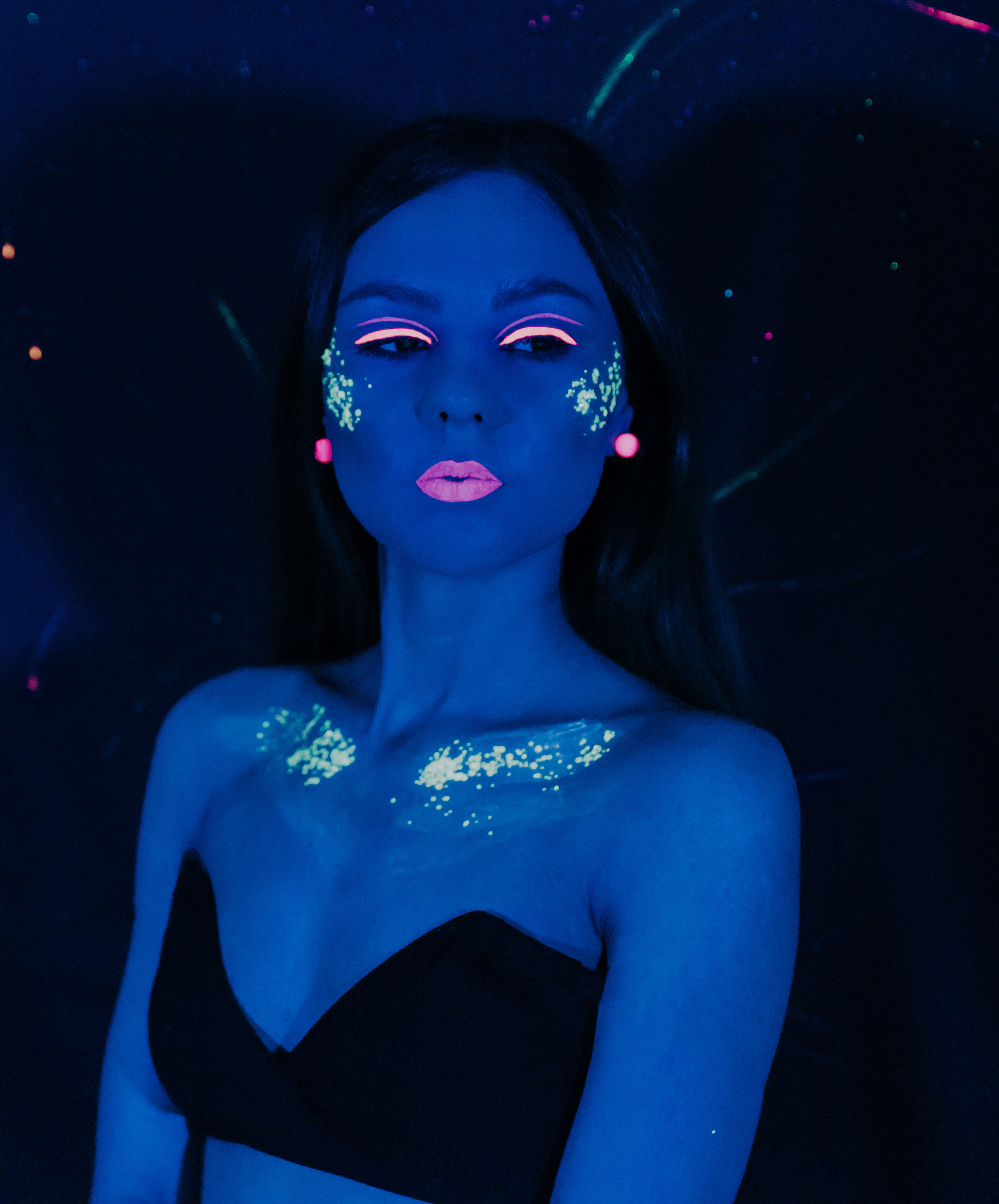 Неоновый девичник. Главная