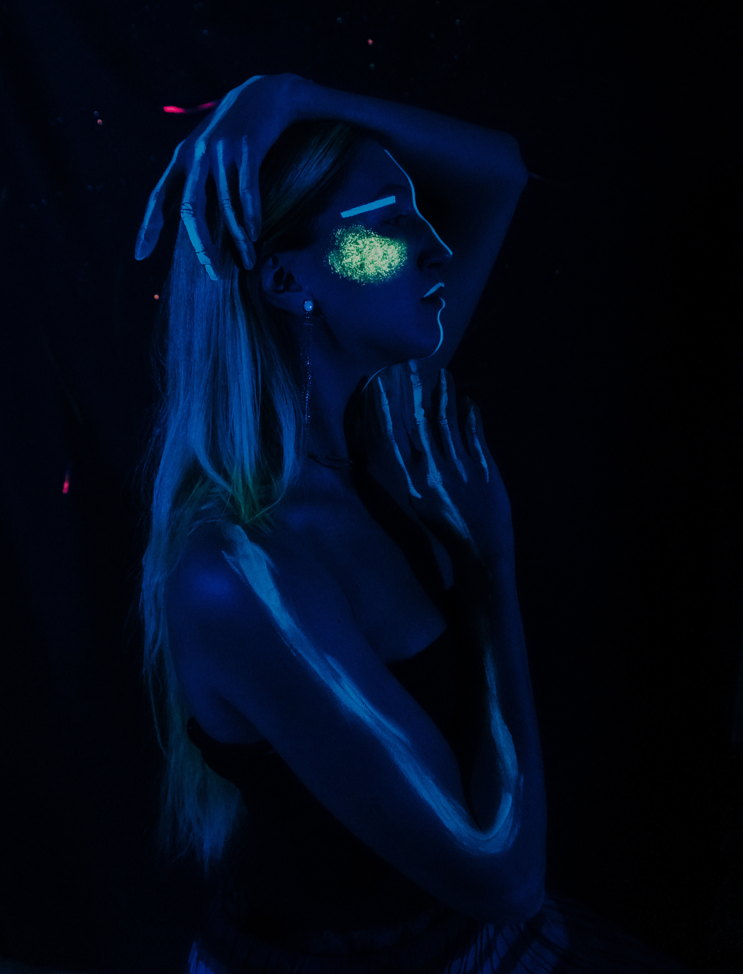 Неоновый девичник. Главная