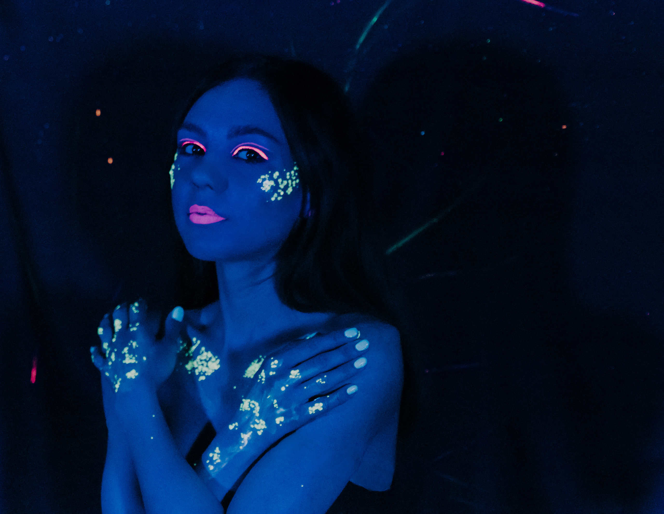 Неоновый девичник. Главная