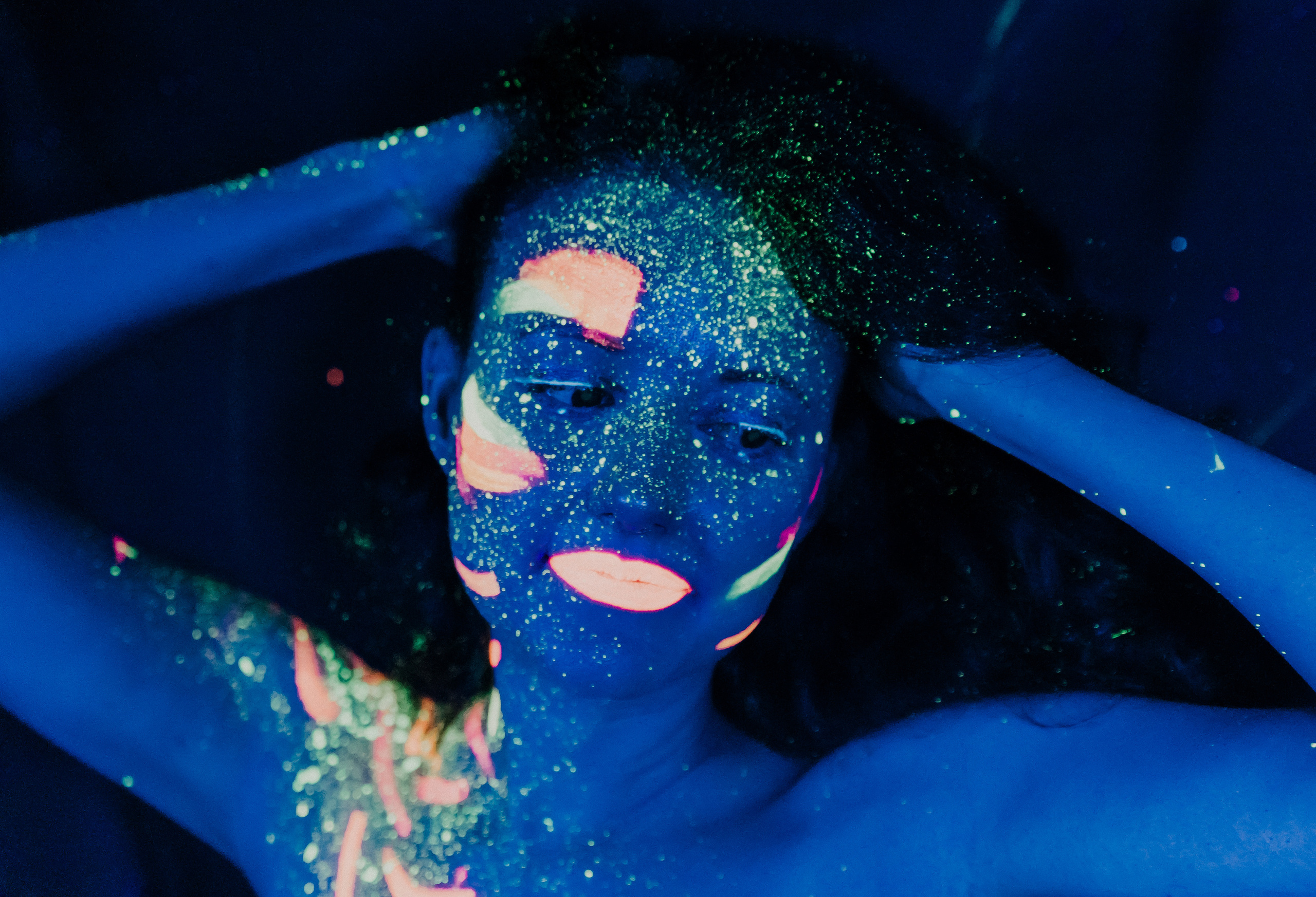 Неоновый девичник. Главная