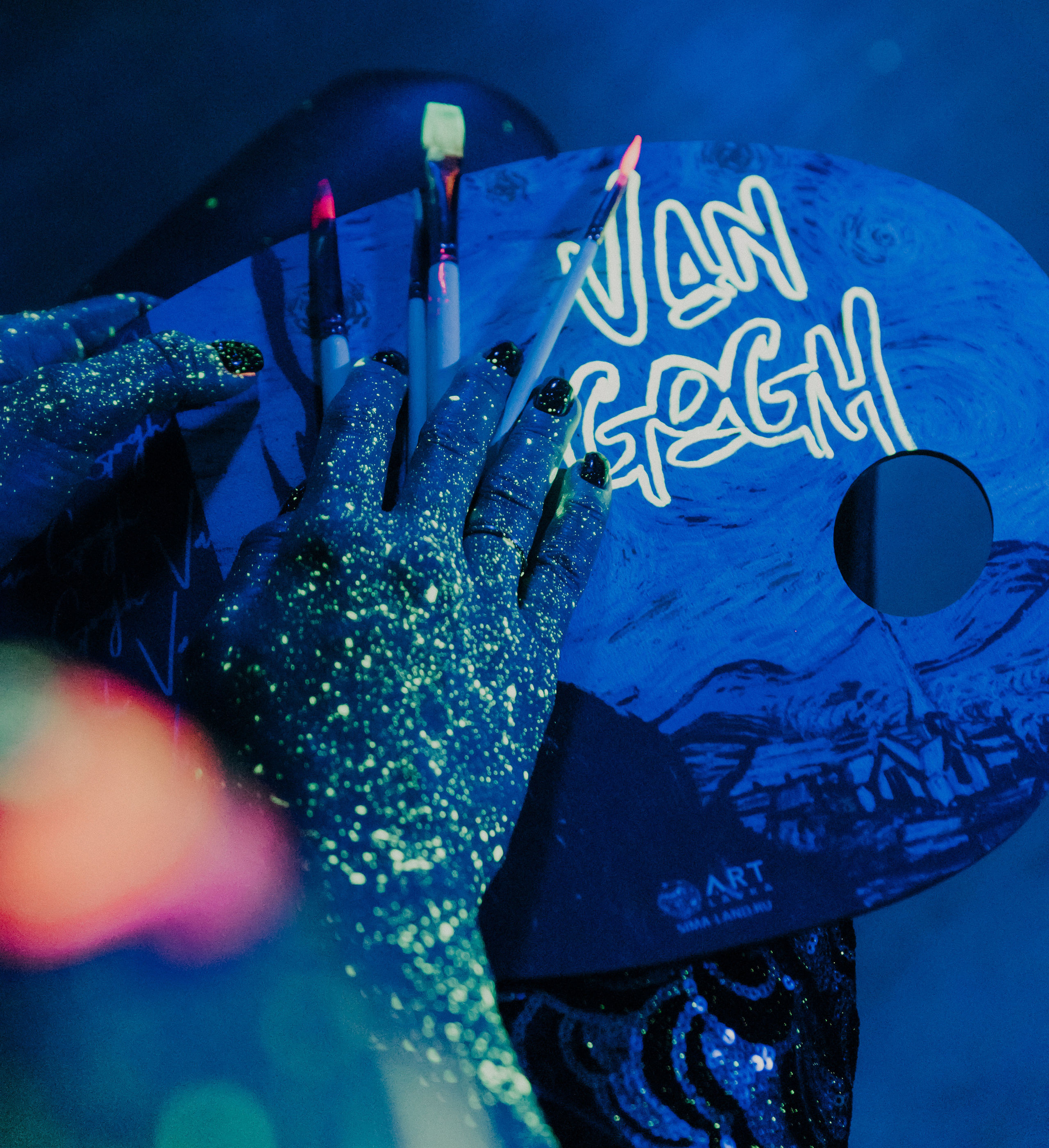 Неоновый девичник. Главная