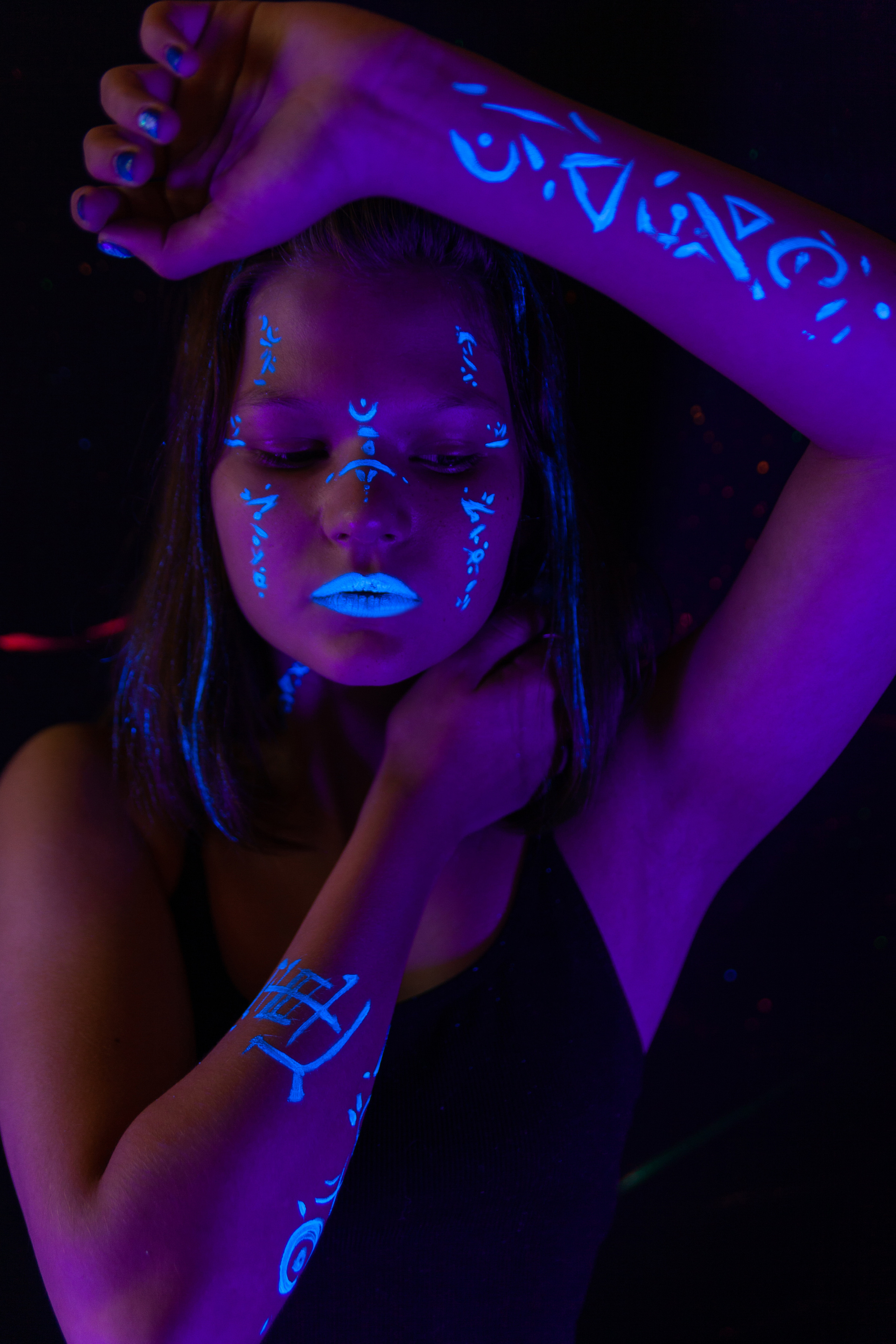 Неоновый девичник. Главная