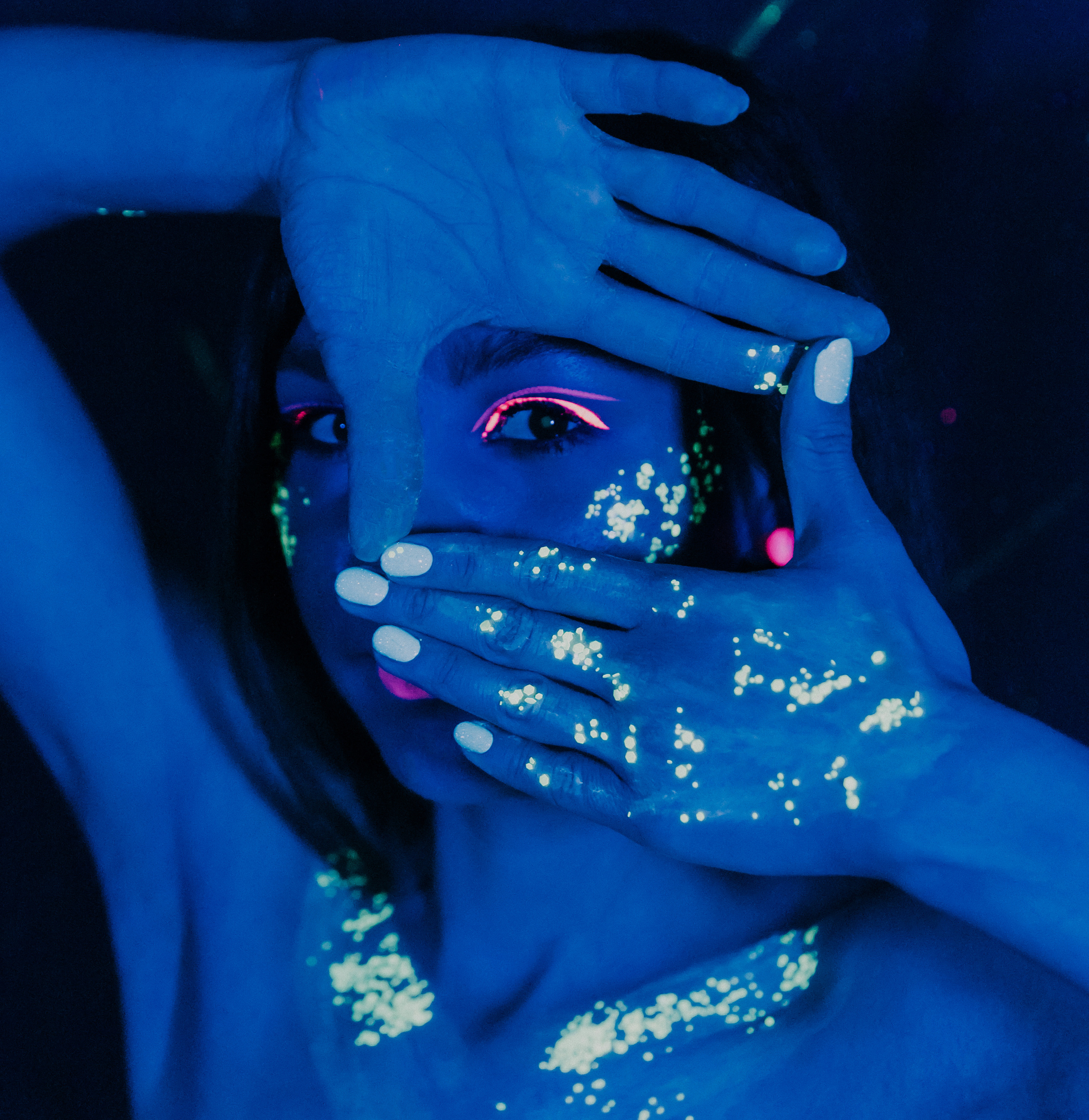 Неоновый девичник. Главная