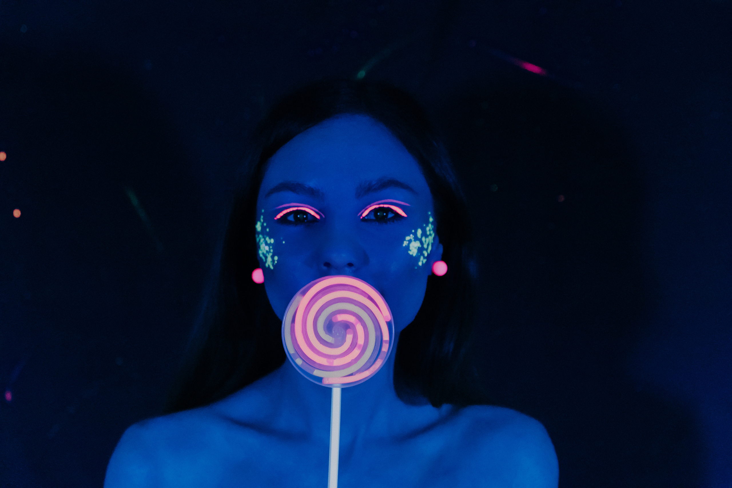 Неоновый девичник. Главная