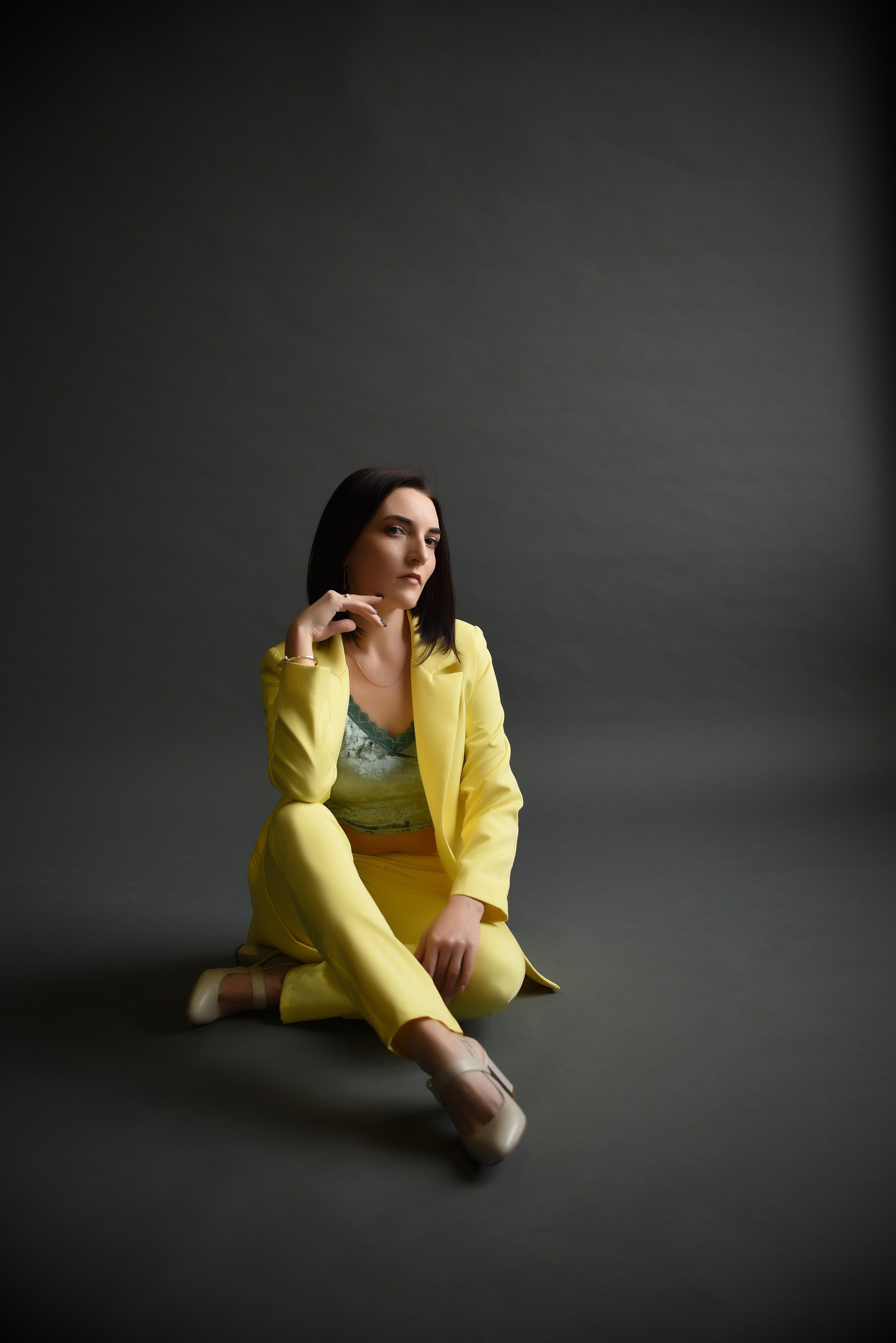 Индивидуальная студийная. Свадебный, семейный, детский, контент фотограф в Омске Максим Ильин