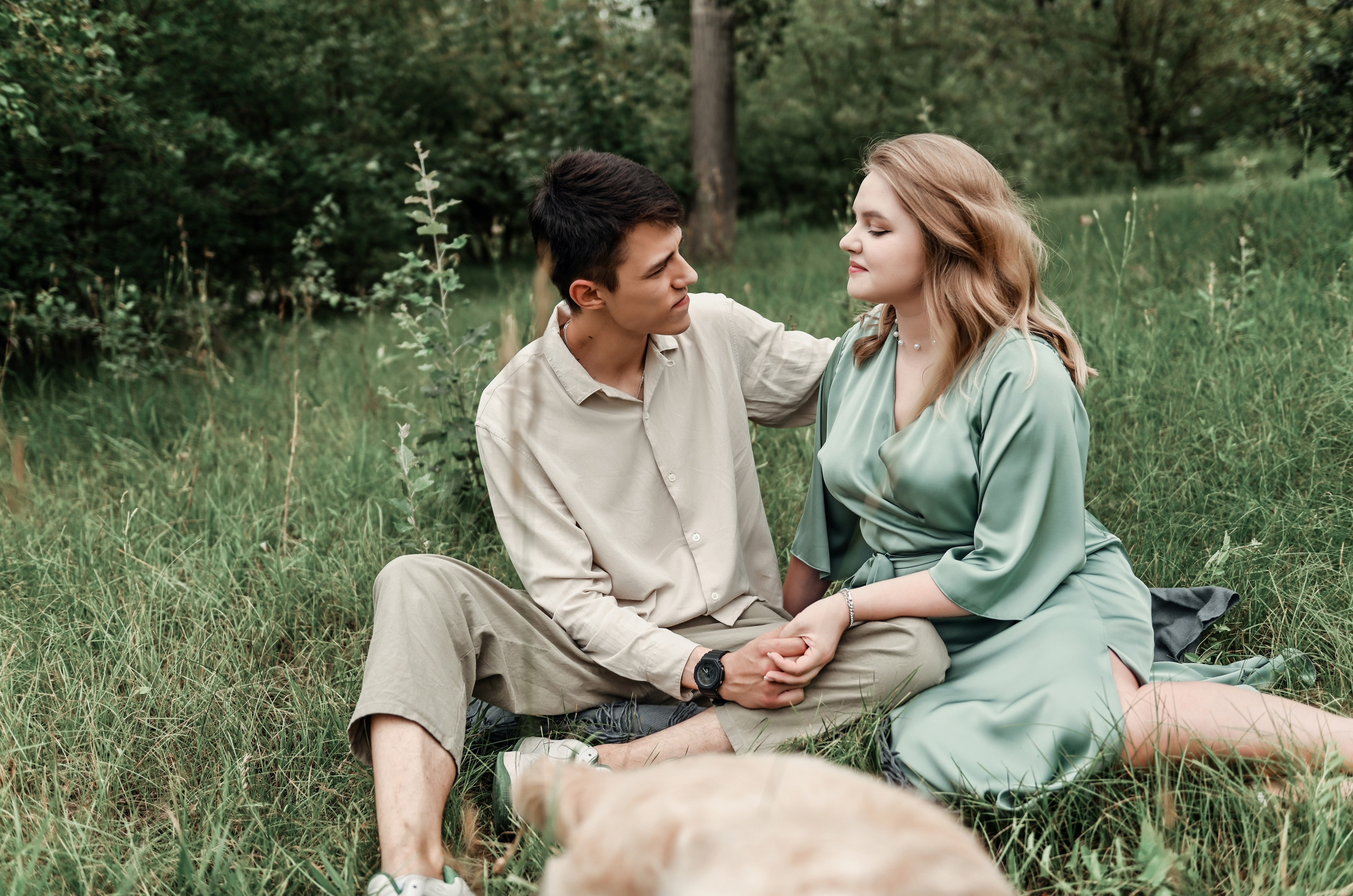 Love story прогулка вместе с песиком))). Свадебный, семейный, детский, контент фотограф в Омске Максим Ильин