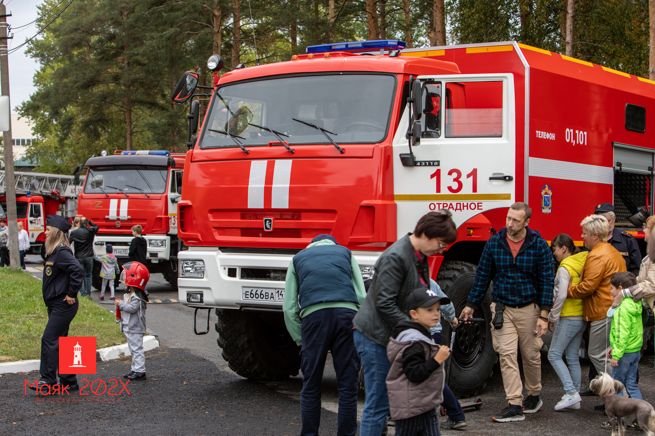Отрадное, День города. Автомобильная фотография в Санкт-Петербурге