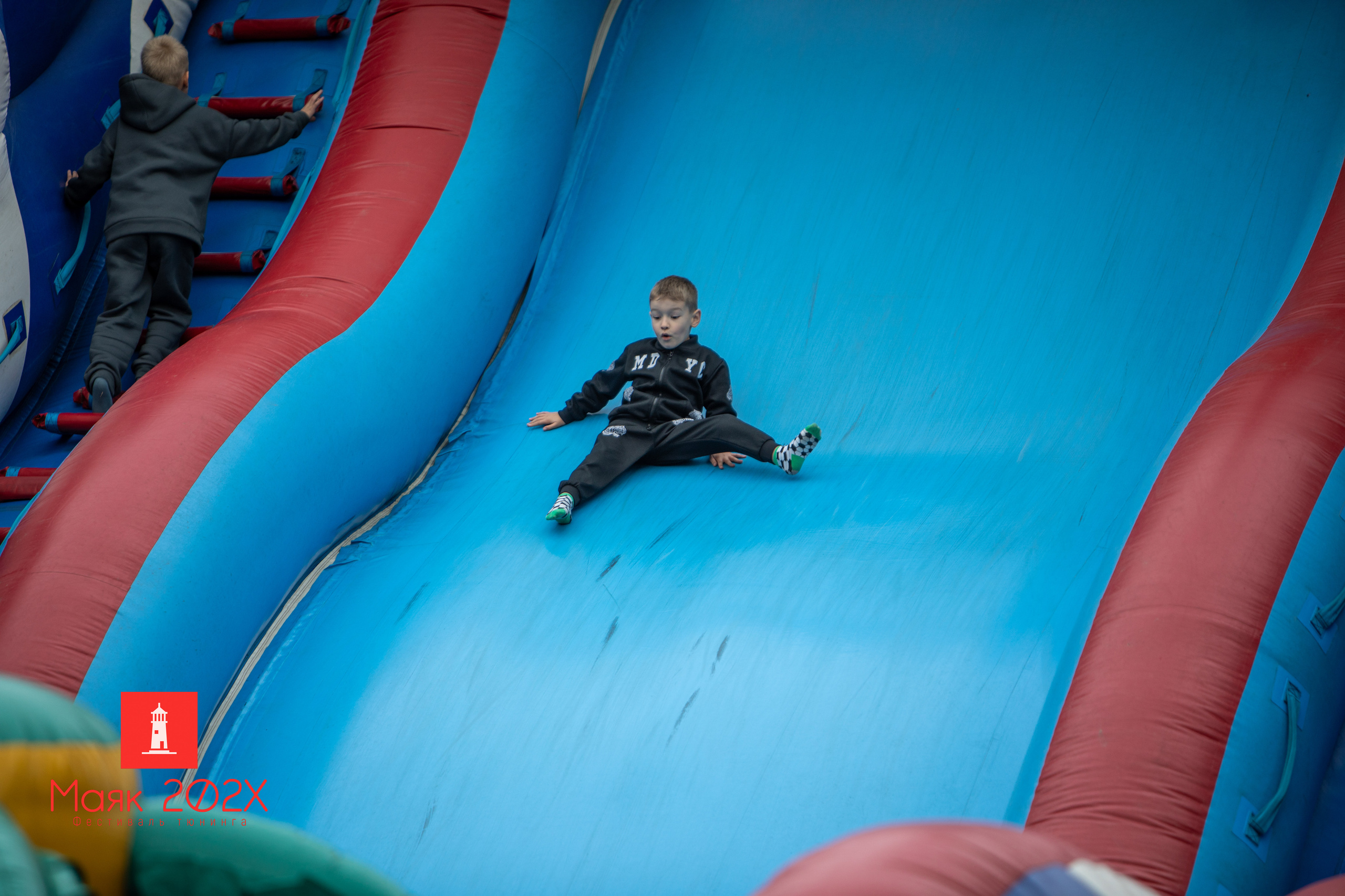 Отрадное, День города. Автомобильная фотография в Санкт-Петербурге
