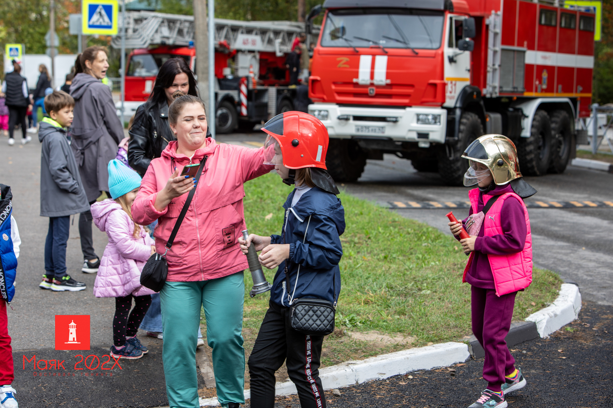 Отрадное, День города. Автомобильная фотография в Санкт-Петербурге