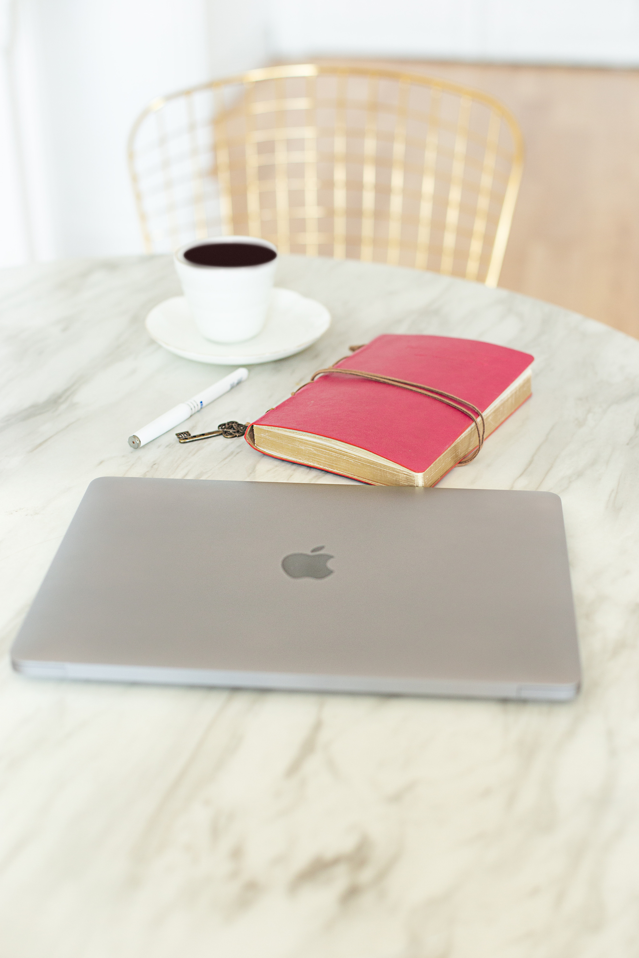 Съемка для экспертного блога психолога. Фотограф СПб Юлия Ерошевская, предметный фотограф