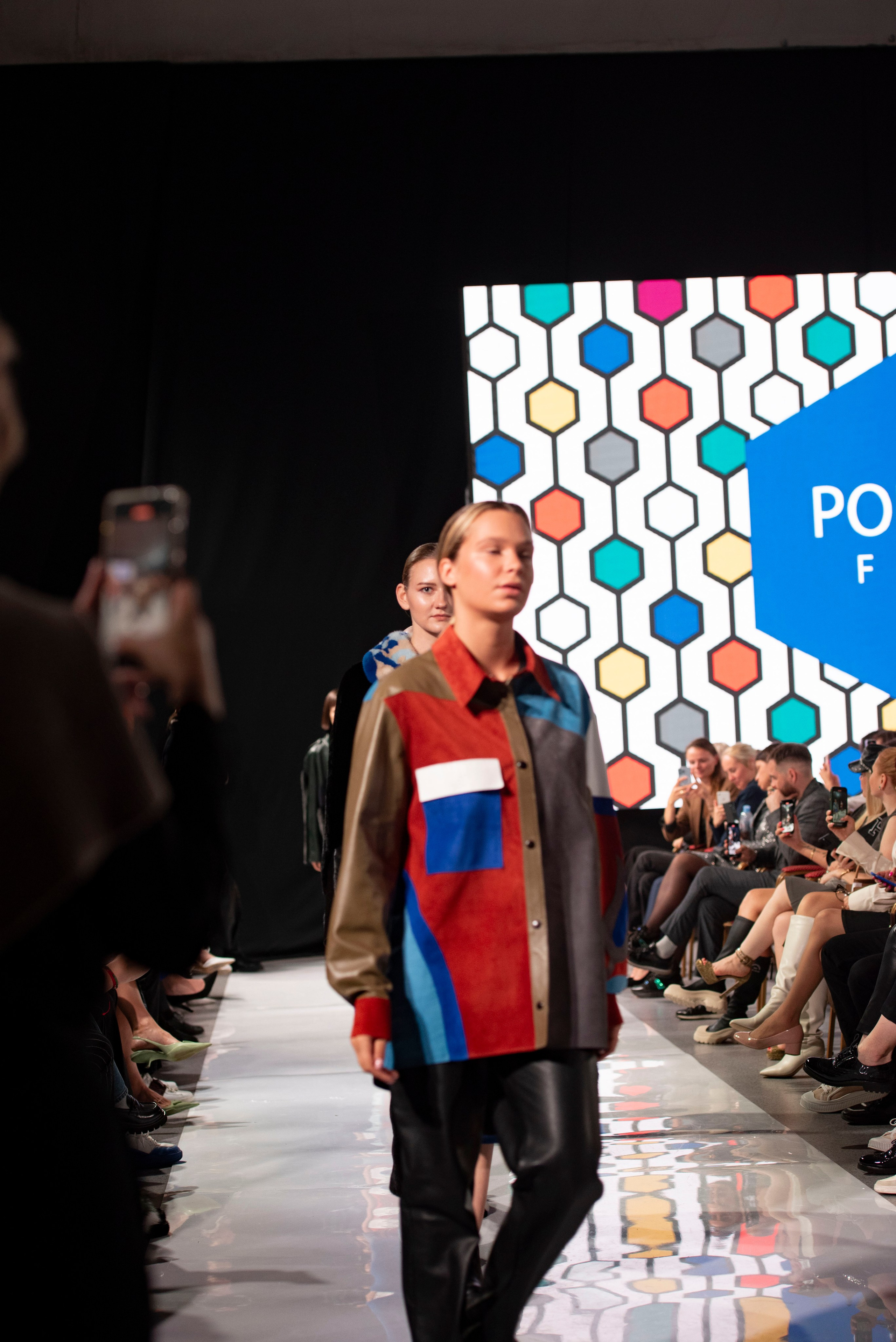 Фотограф на модельный показ. Свадебный, семейный, фэшн фотограф, школьный фотограф в Сочи