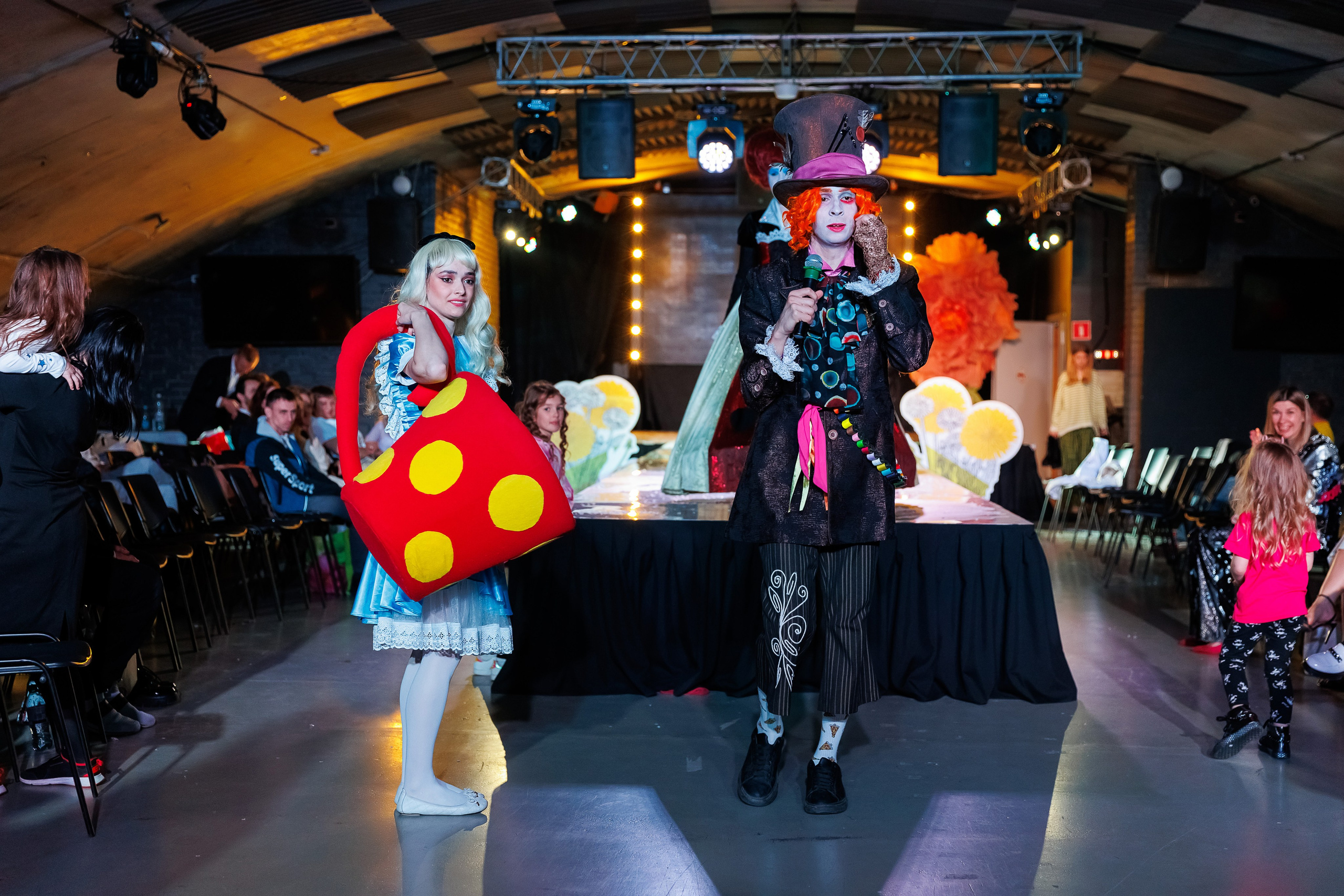 Показ Надежды Шибиной от журнала «Жираf». Фотограф Новосибирск — Наталья Гресь