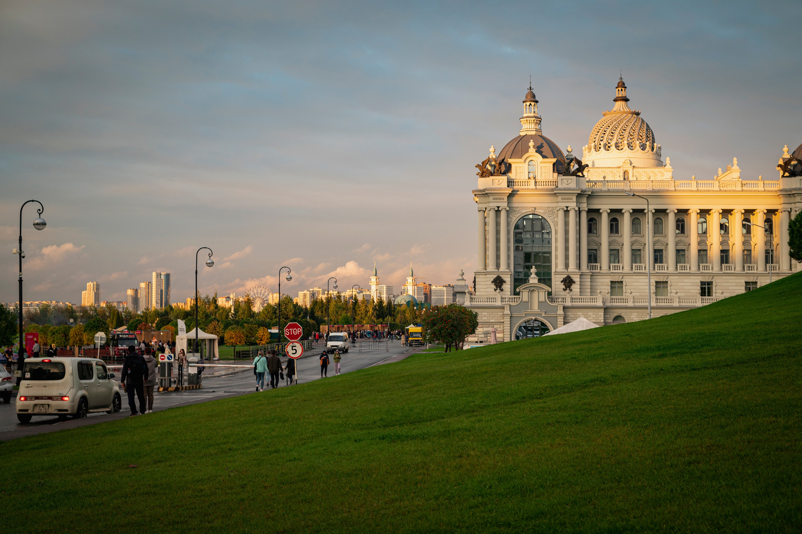 Казань. Сентябрь 2022. Фотограф Роман Адлер
