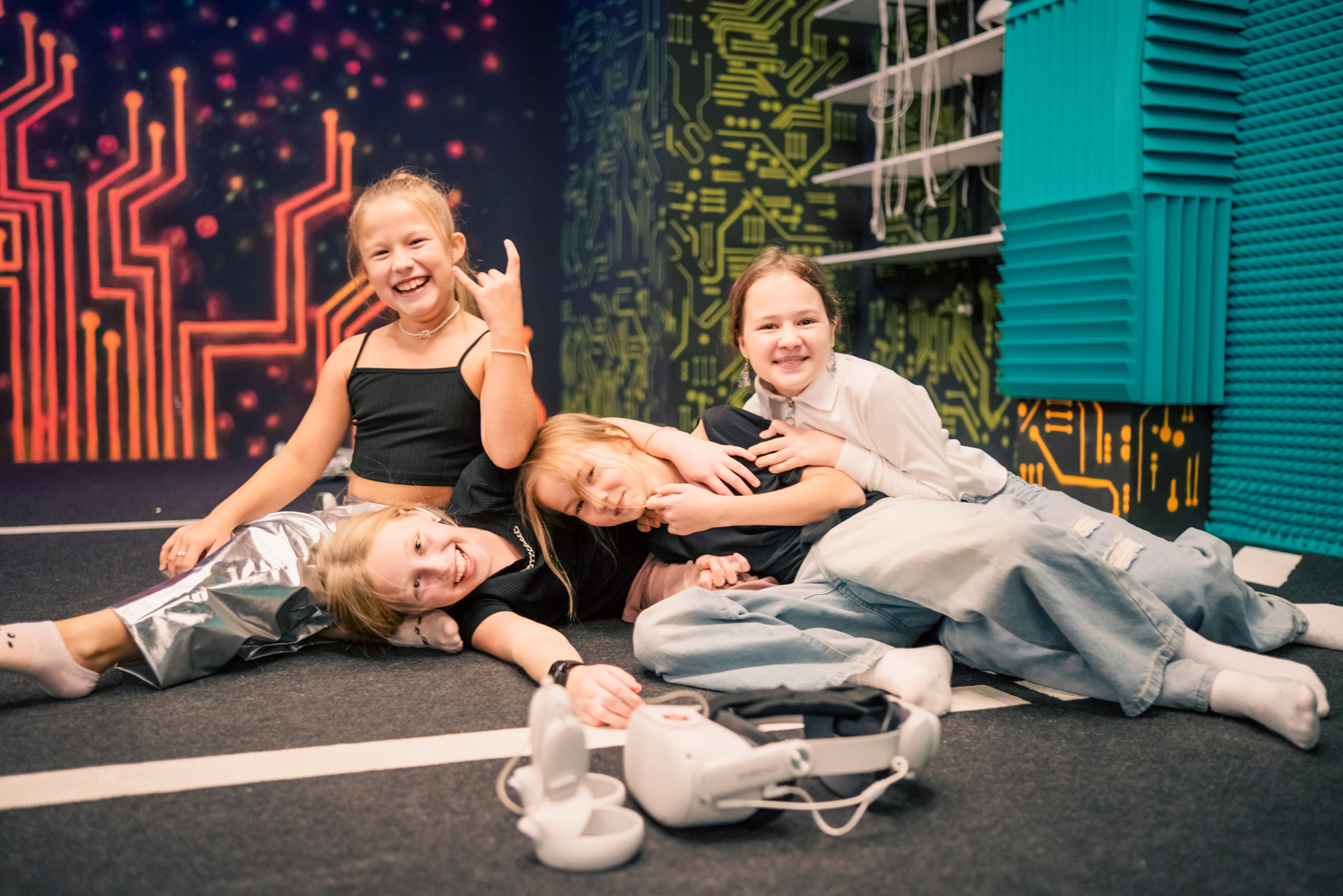 VR (September-October 2024). Felixtones