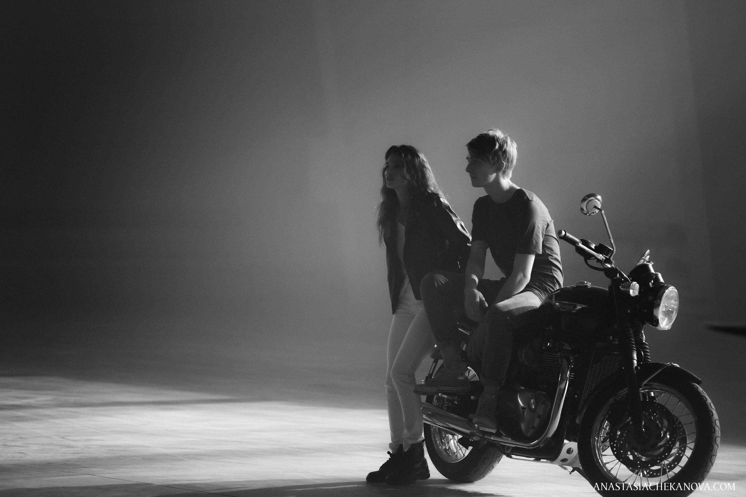 Backstage съемки клипа группы DVOE. Концертный и бурлеск фотограф Москва